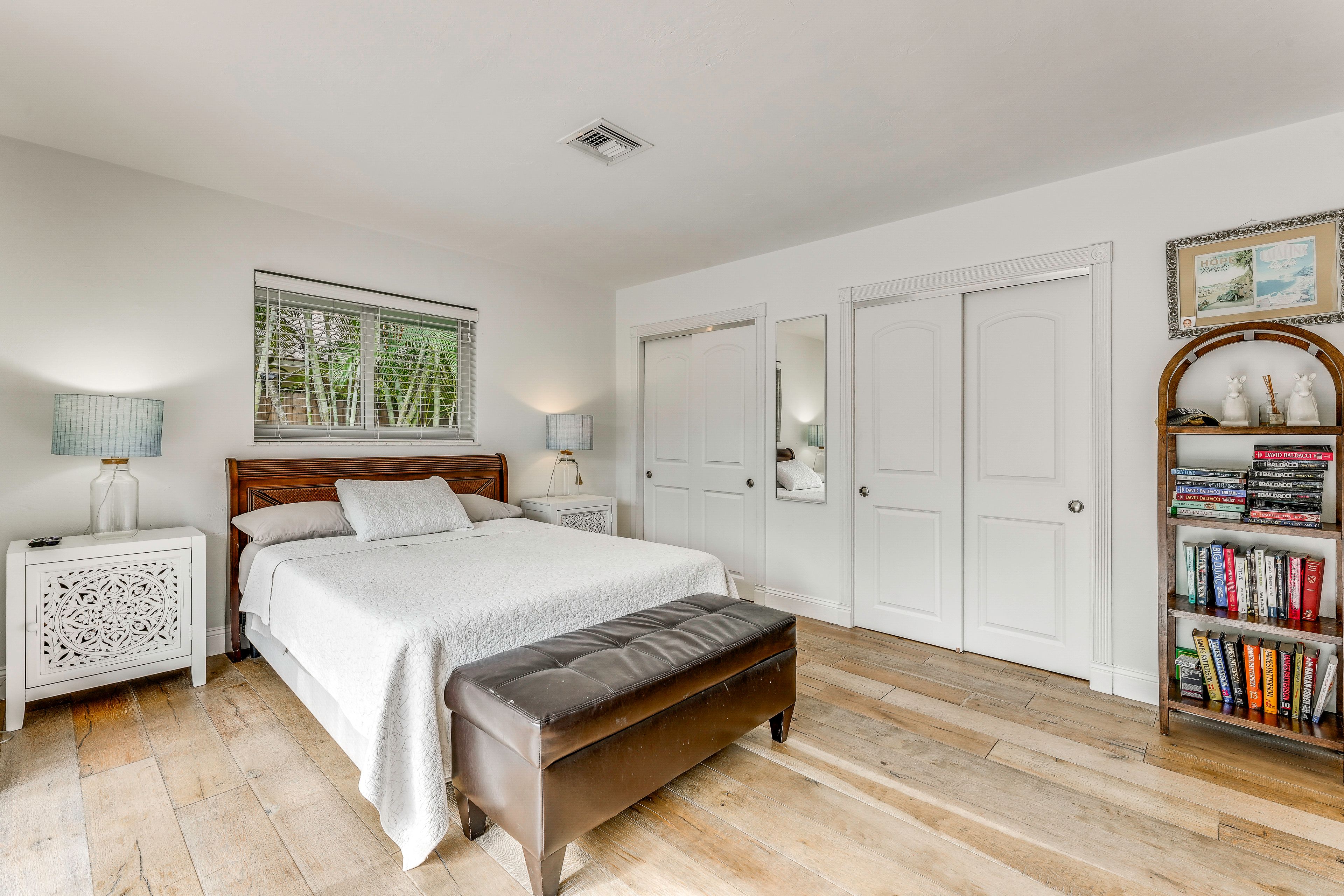 Bedroom 3 | Queen Bed