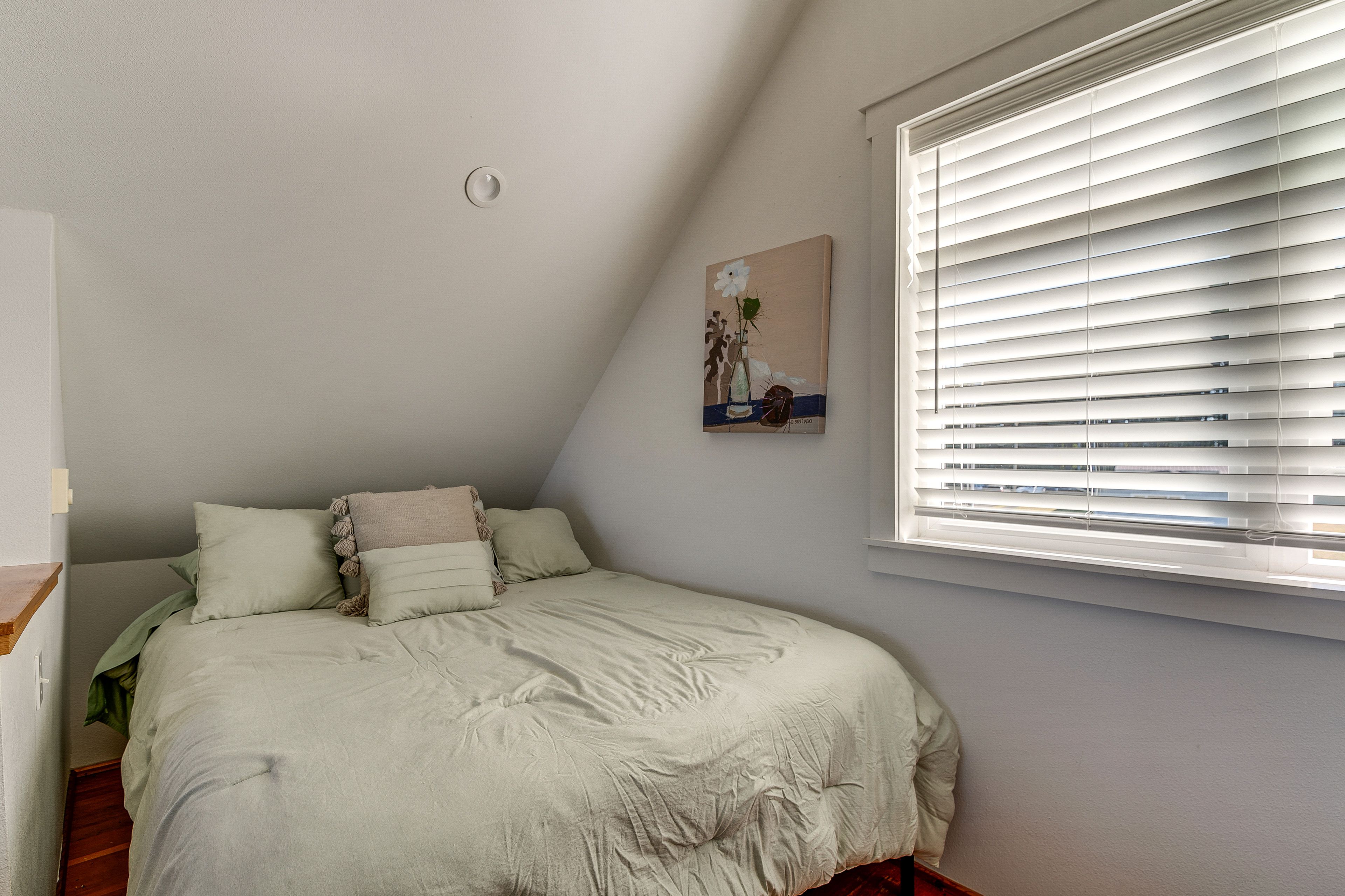 Sleeping Alcove | Queen Bed | 2nd Floor