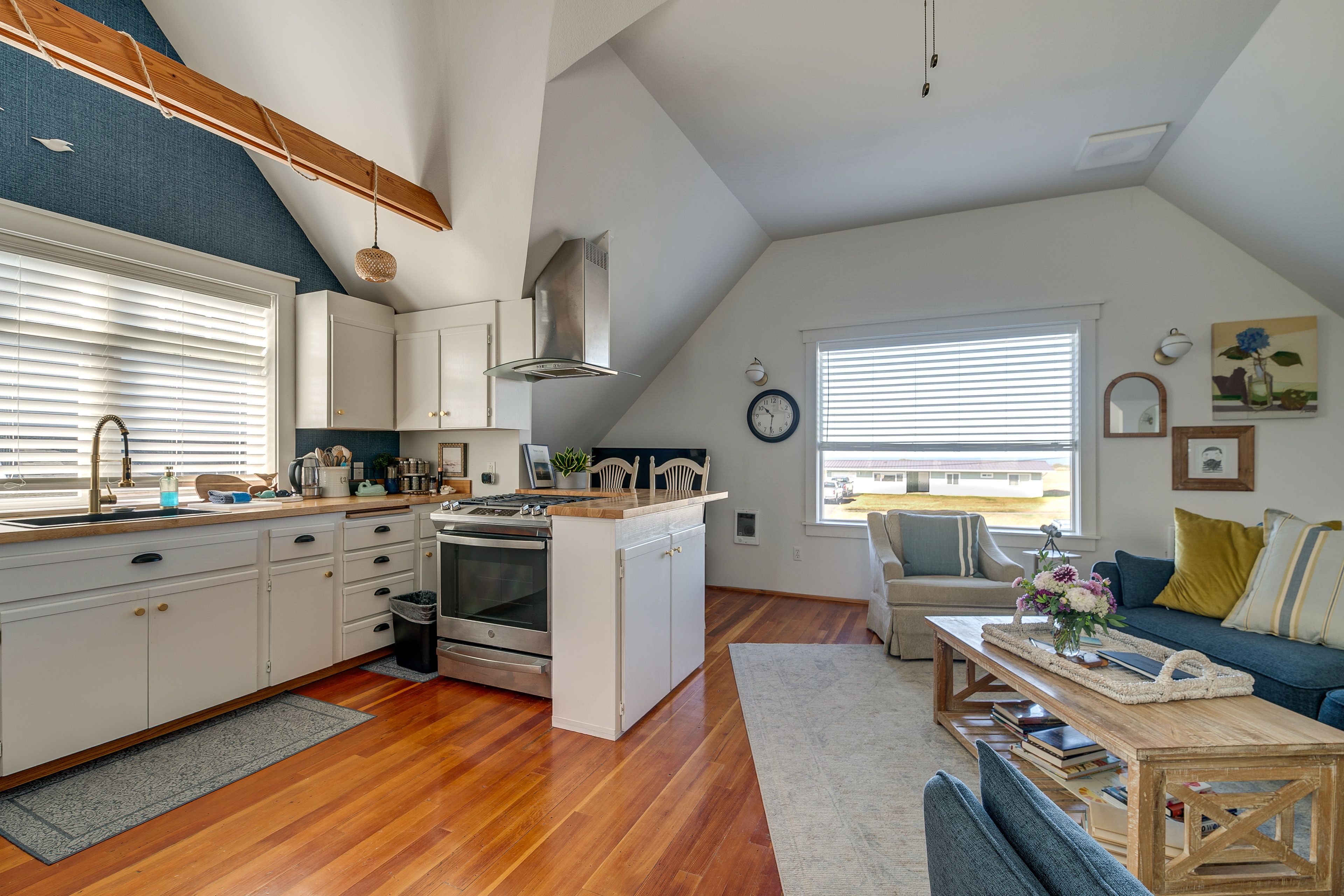 Pacific Beach Vacation Rental | 1BR | 1.5BA | 1,100 Sq Ft