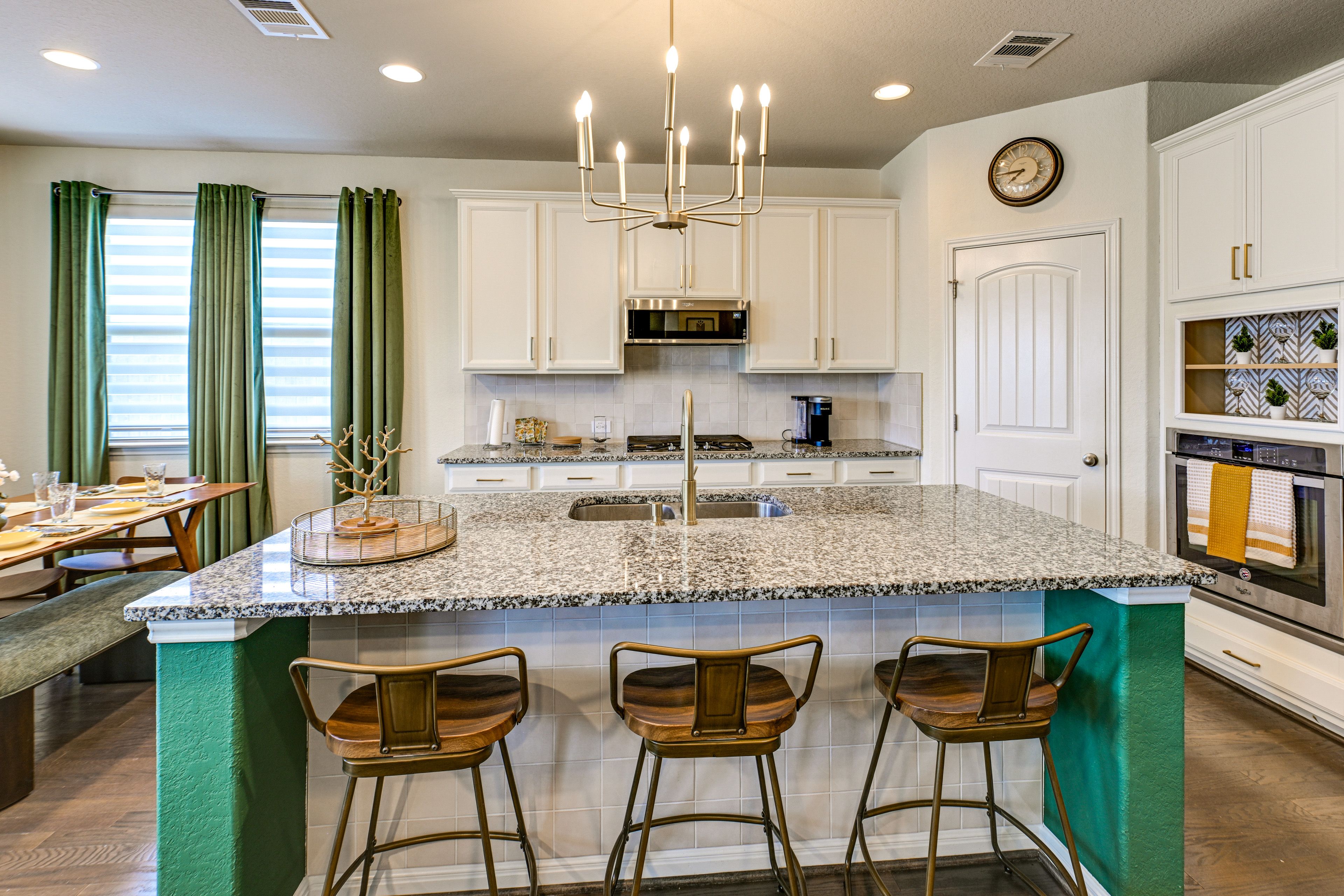 Kitchen | Refrigerator