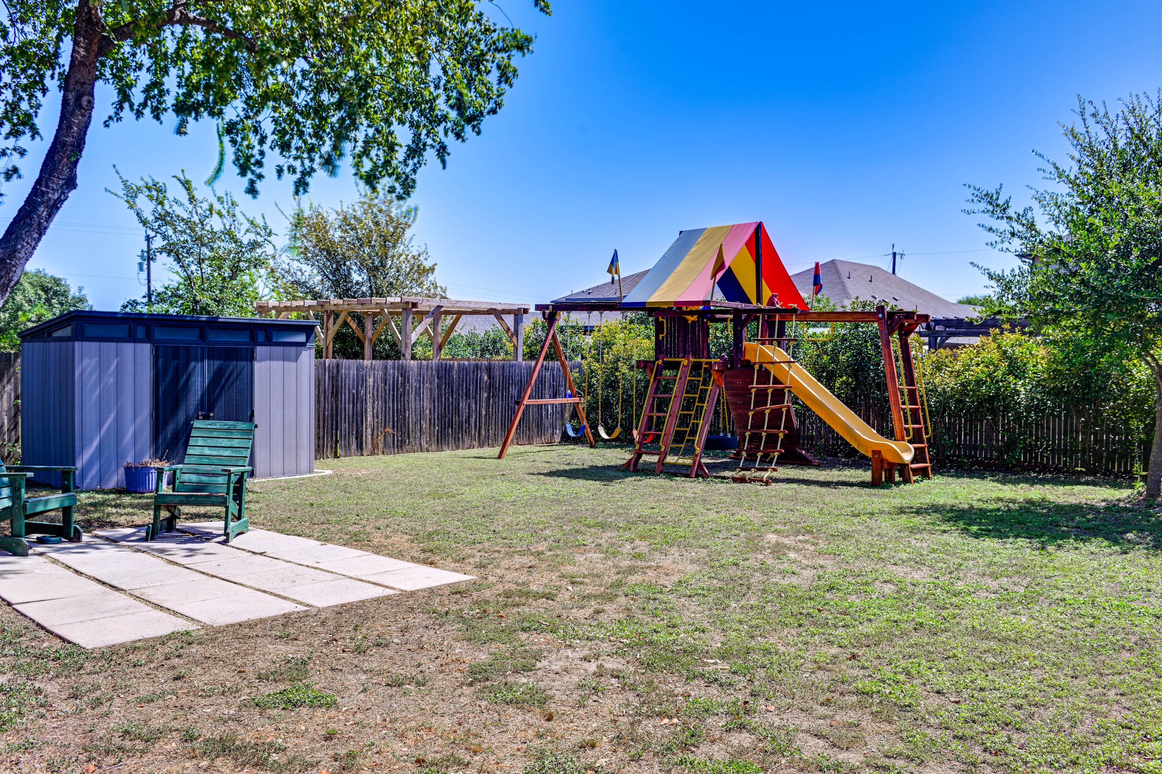 Fenced Yard | Playset