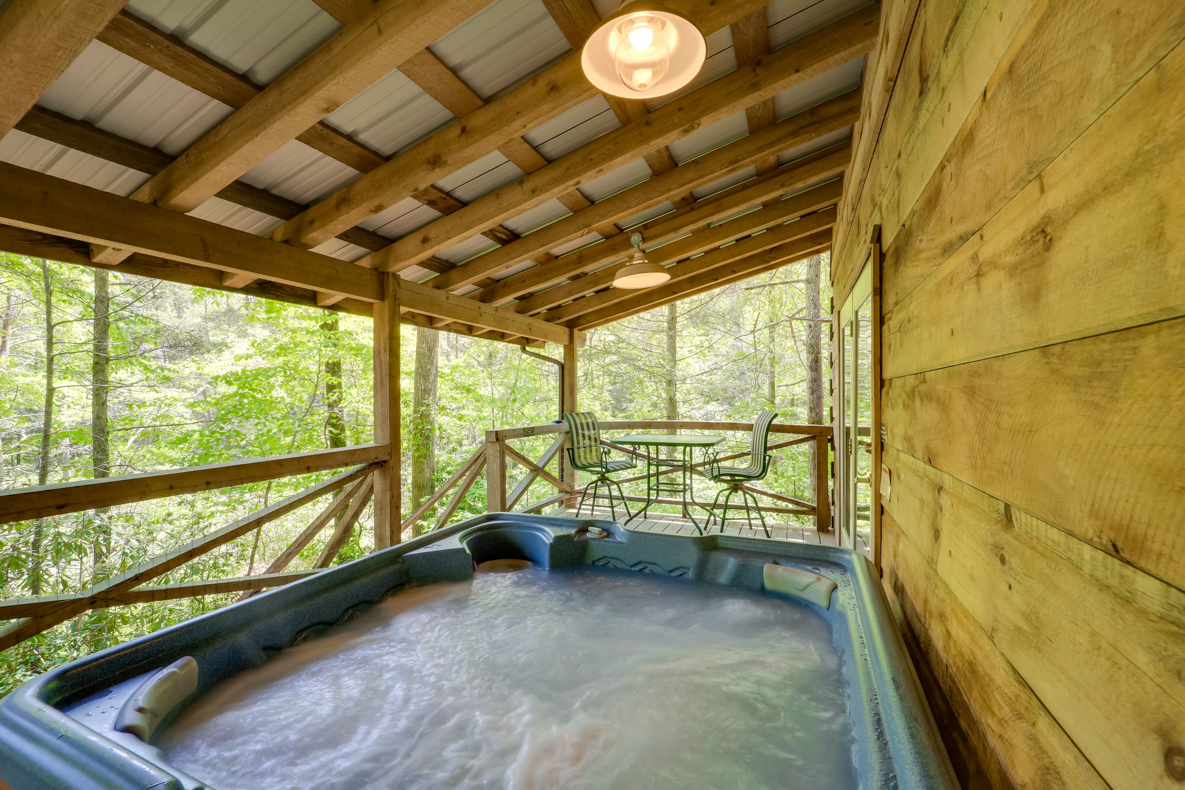 Compleat Angler | Private Hot Tub