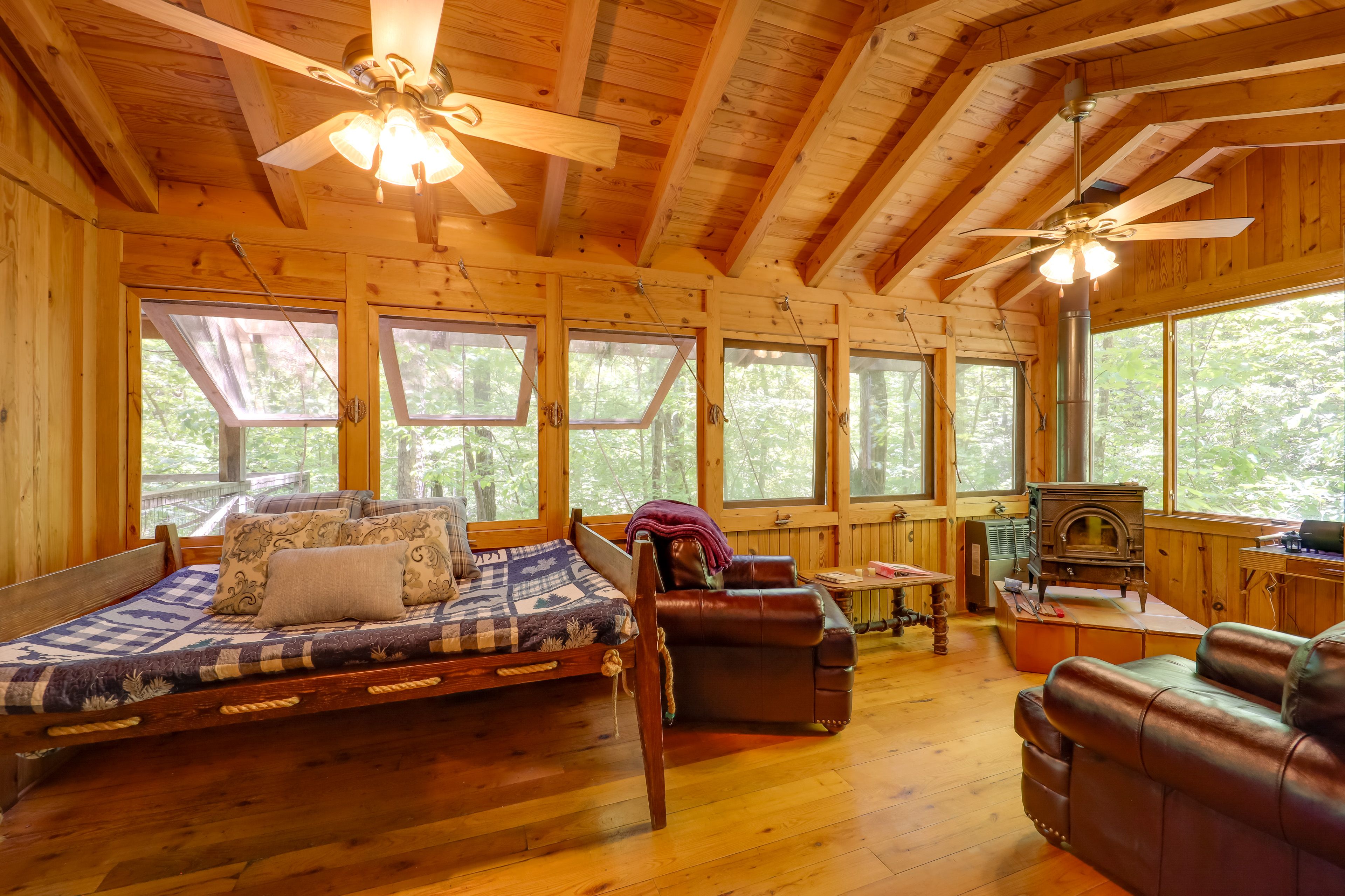 Bimini Twist | Interior
