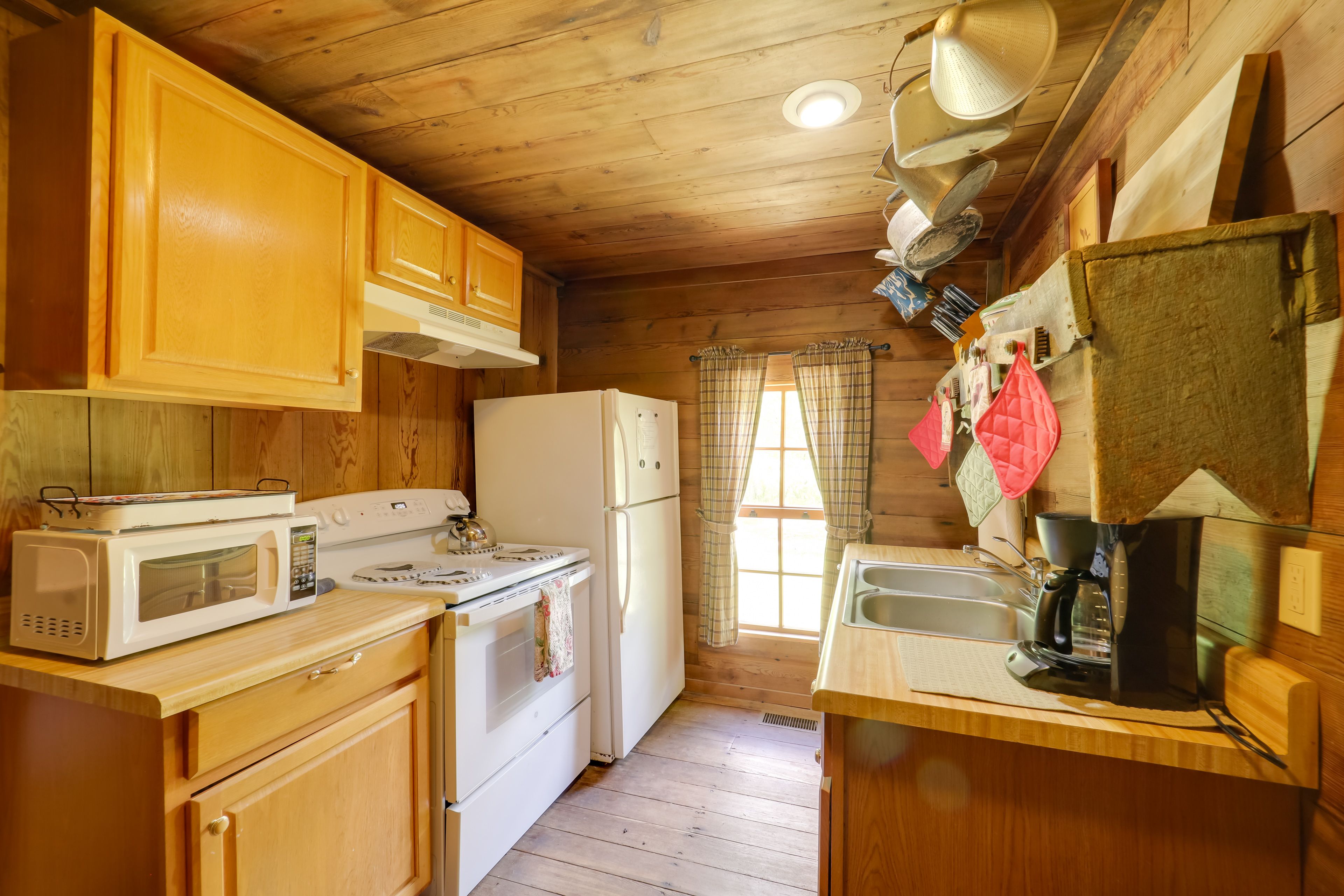 Unit 6 | Kitchen | Cooking Basics | Drip Coffee Maker | 1st Floor