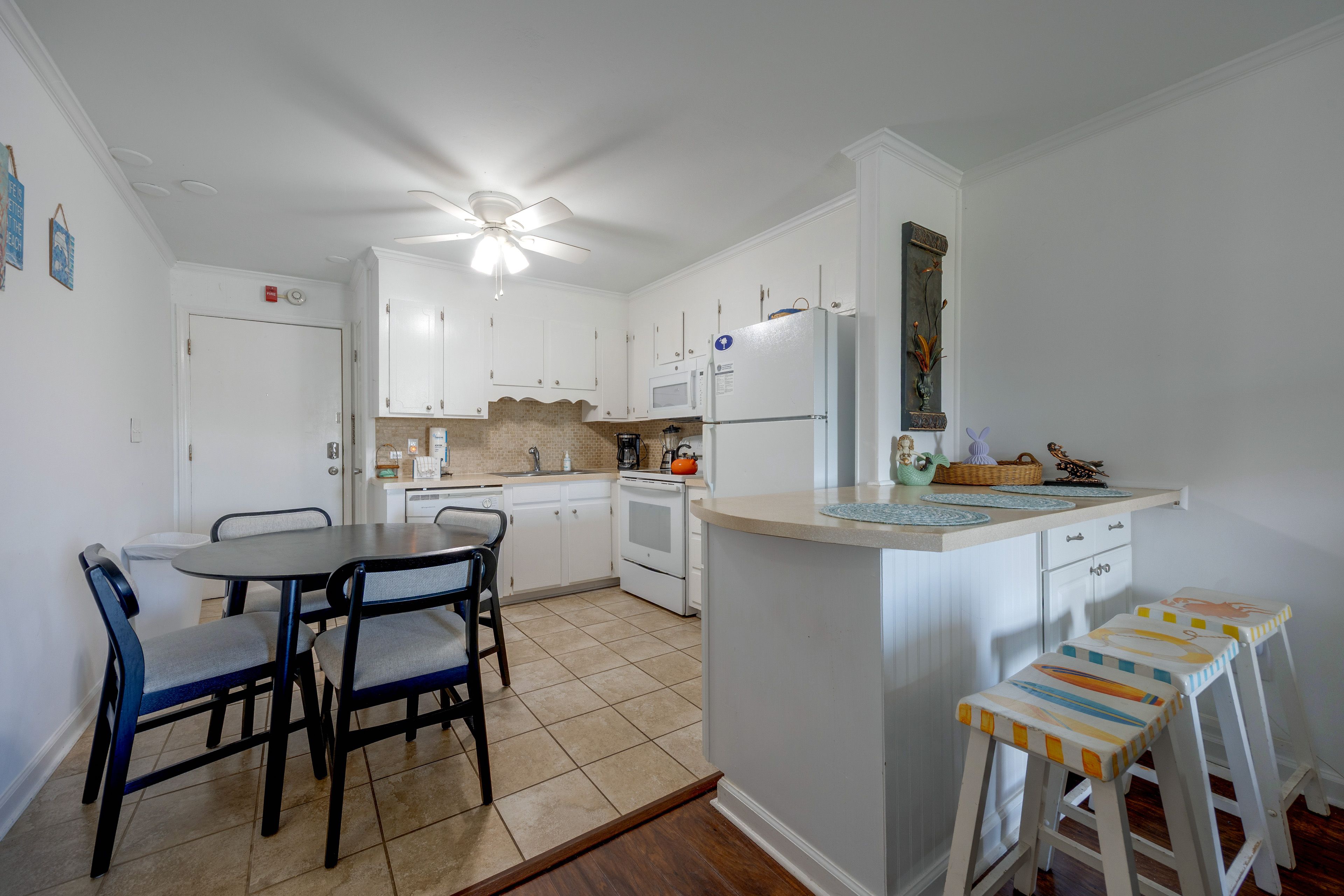 Property Interior | Single-Story Condo