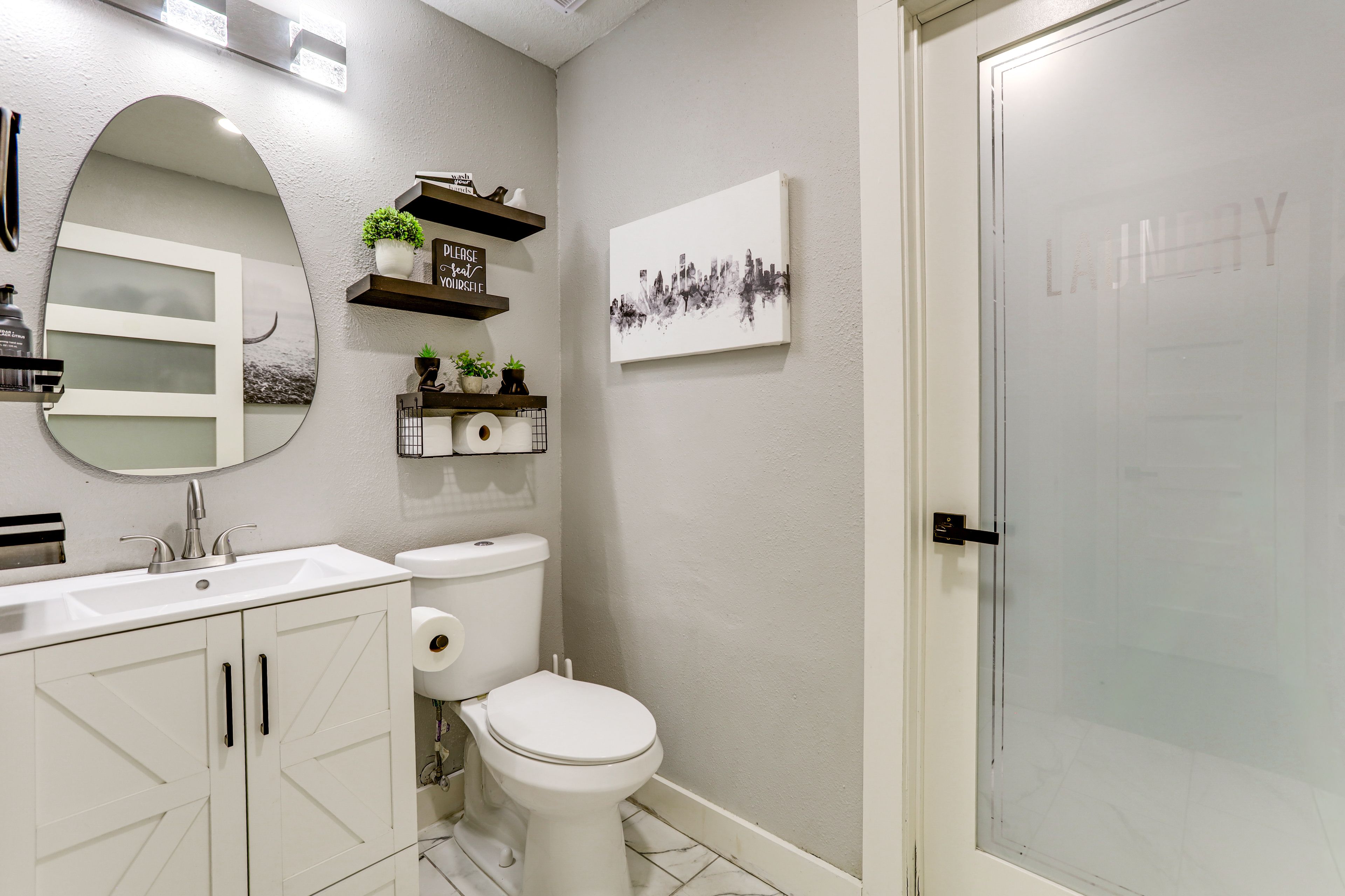 Half Bathroom | 1st Floor