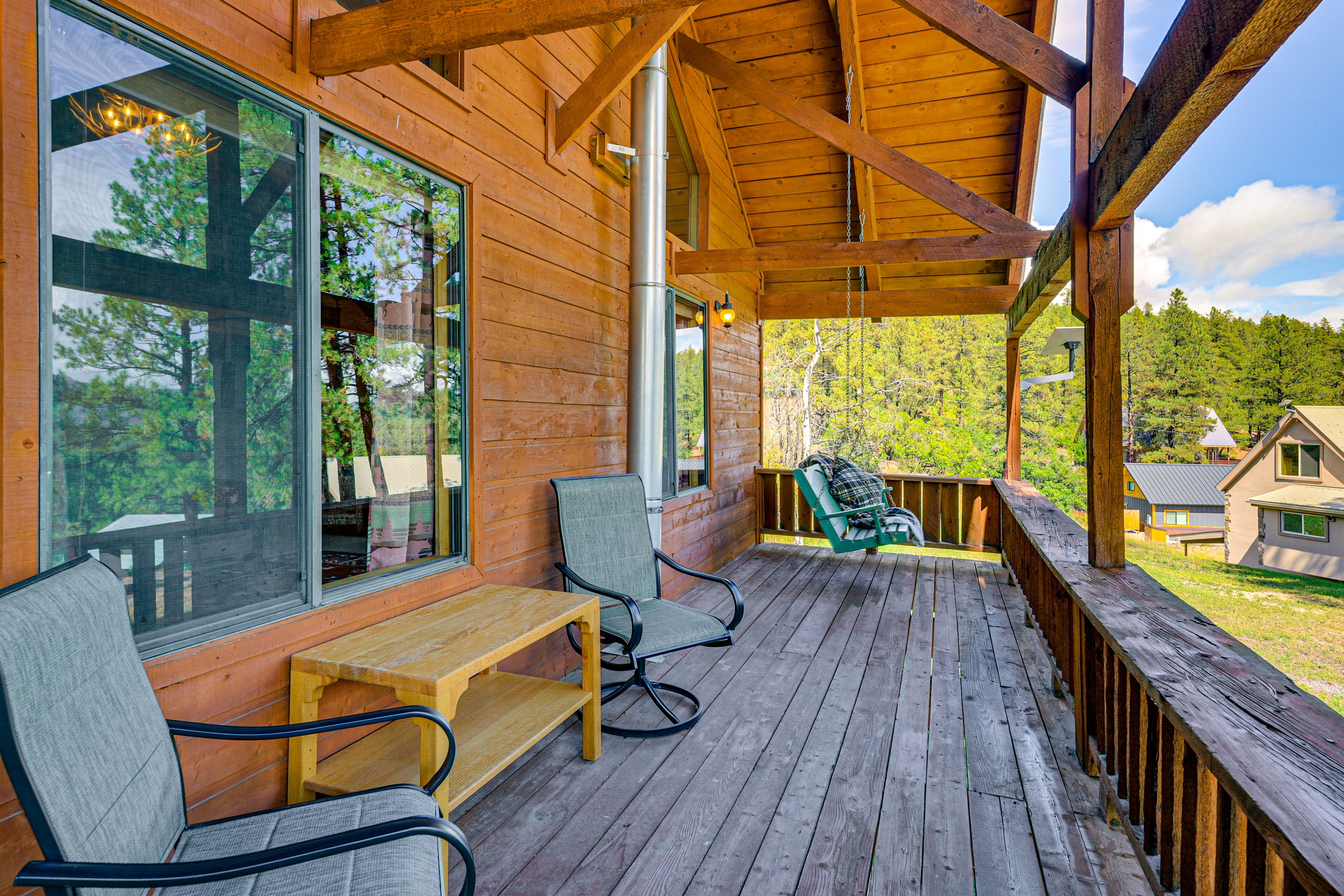 Covered Deck | Seating & Swing