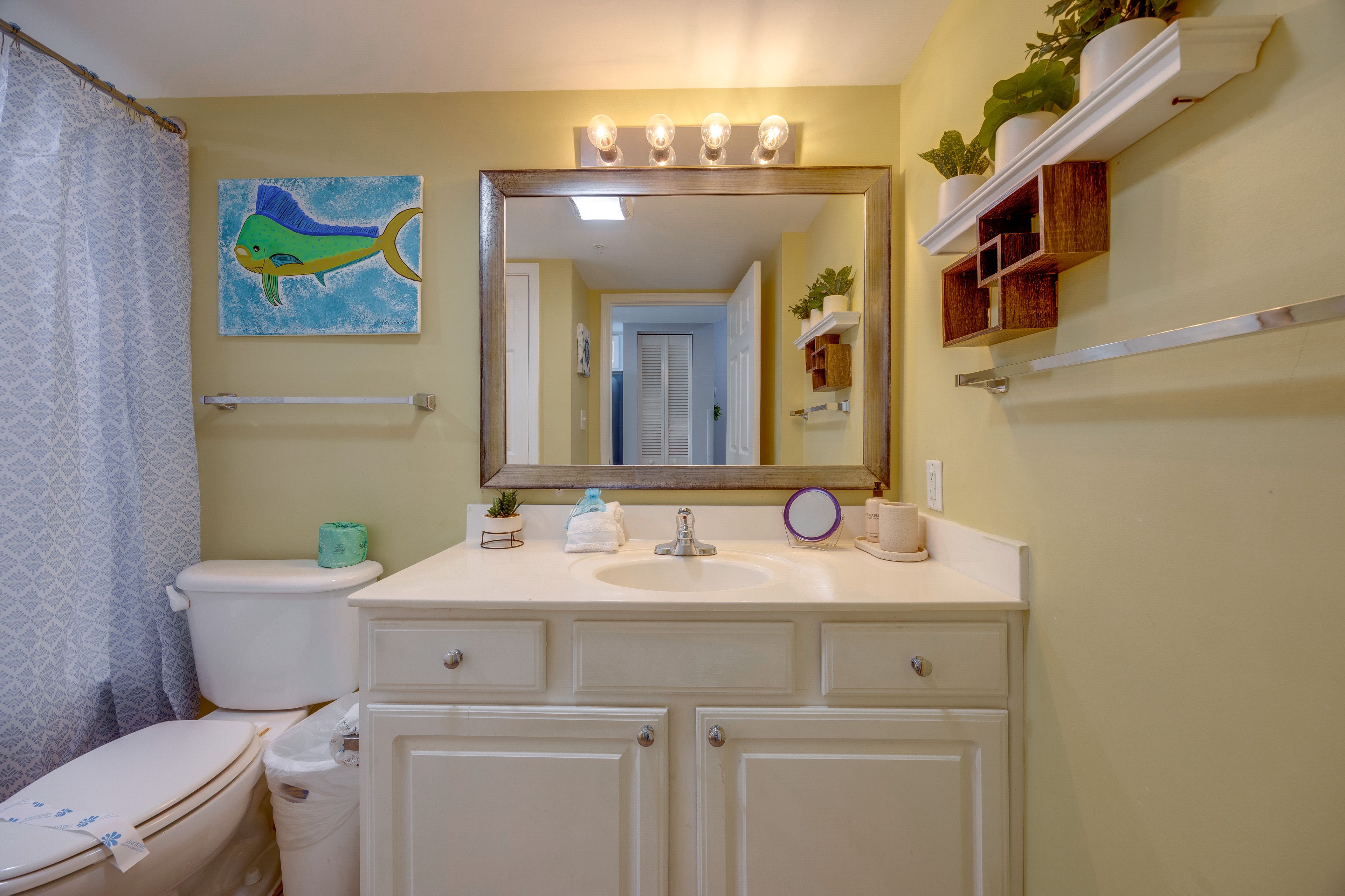 Full Bathroom
