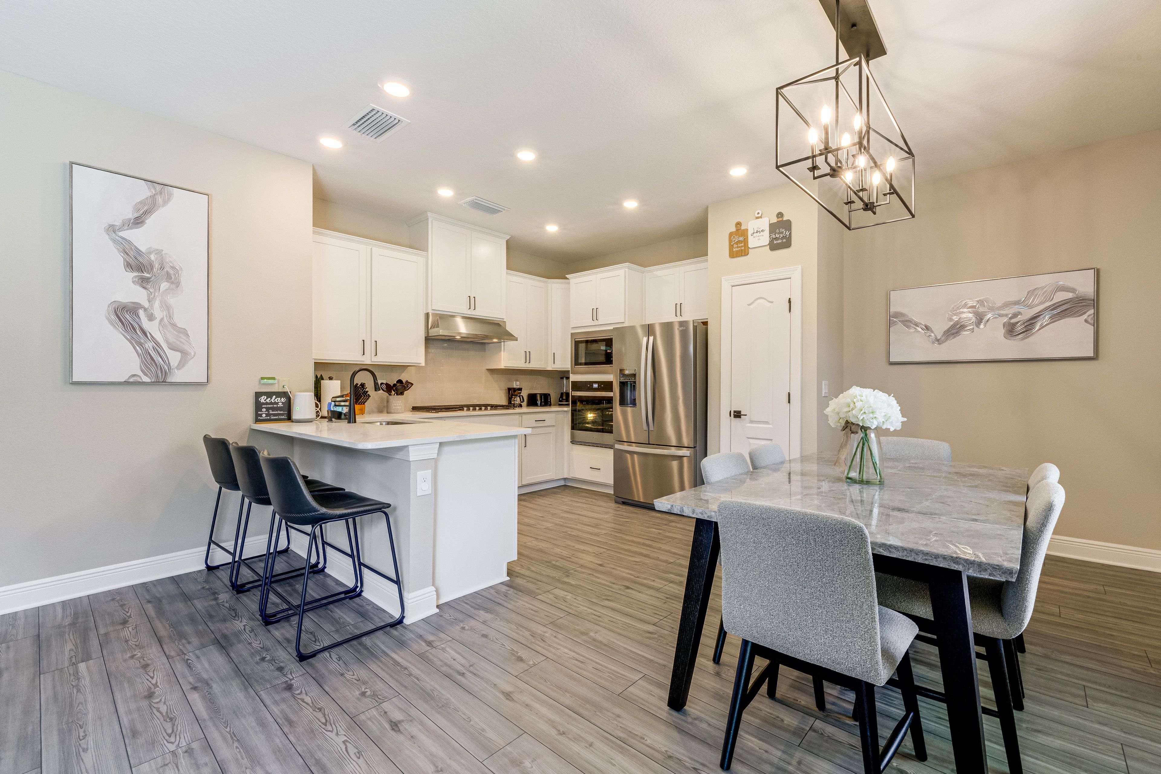 Kitchen | Dining Area