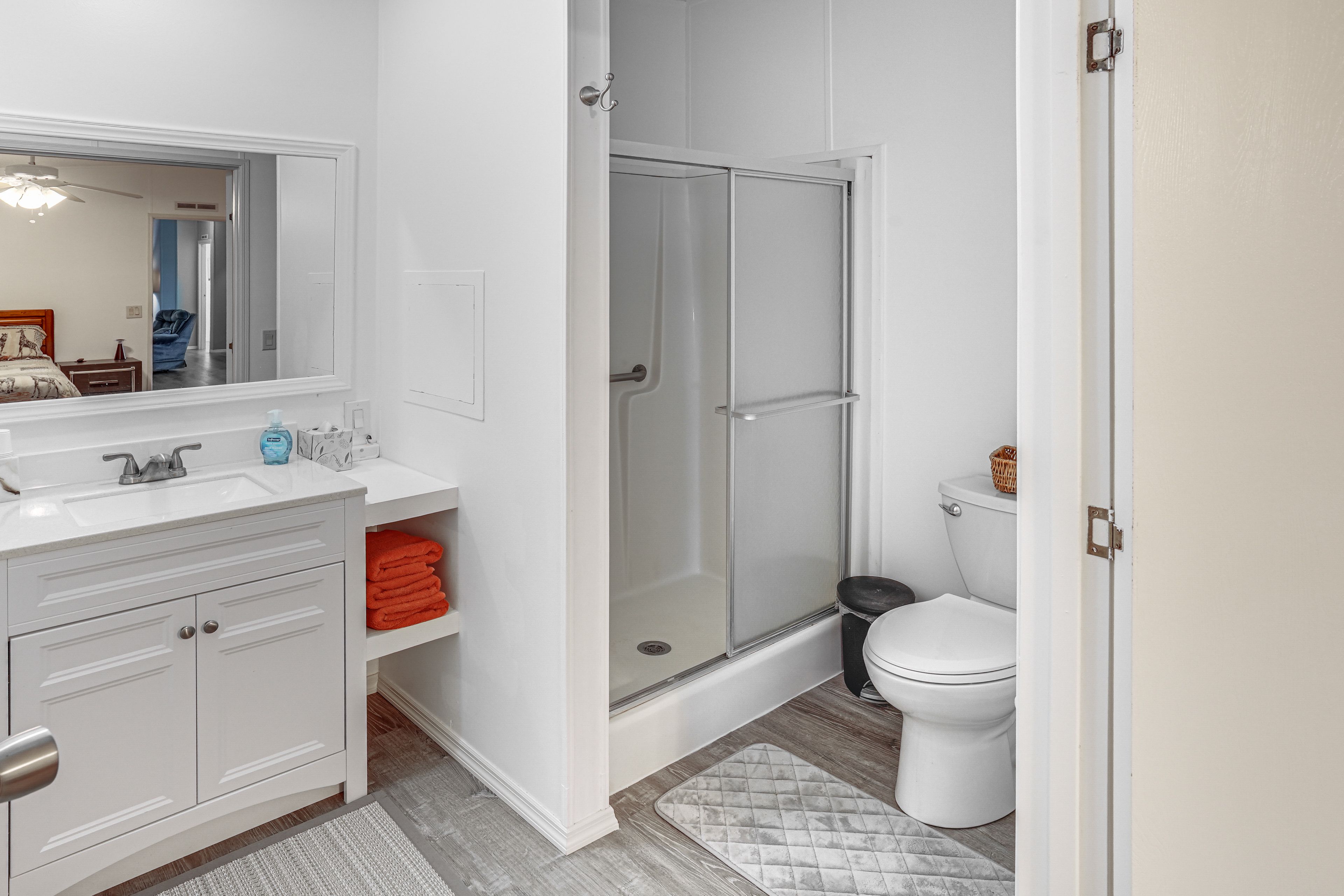 En-Suite Bathroom | Towels & Linens Provided