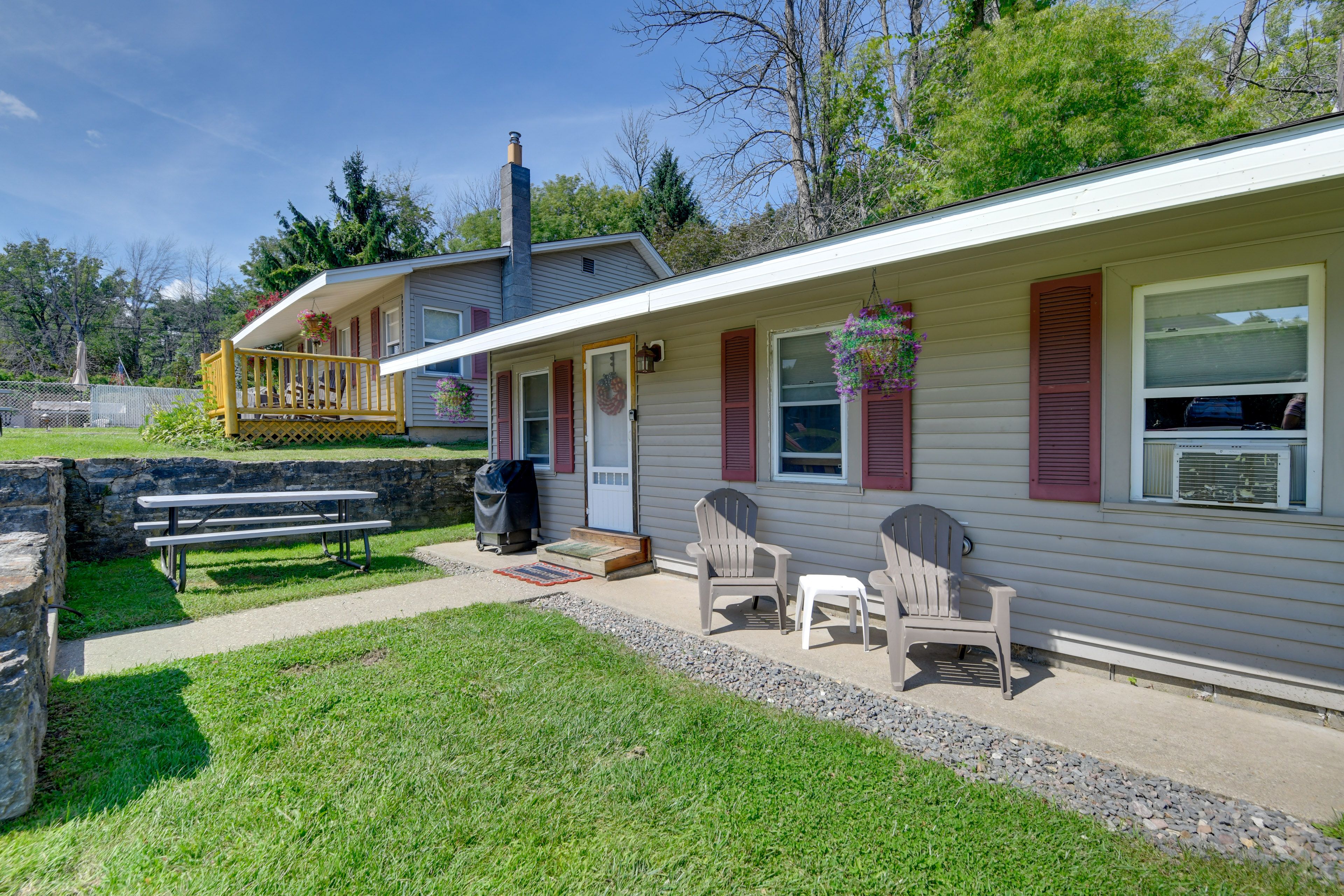 Cabin Exterior | Parking Spots (2 Vehicles)