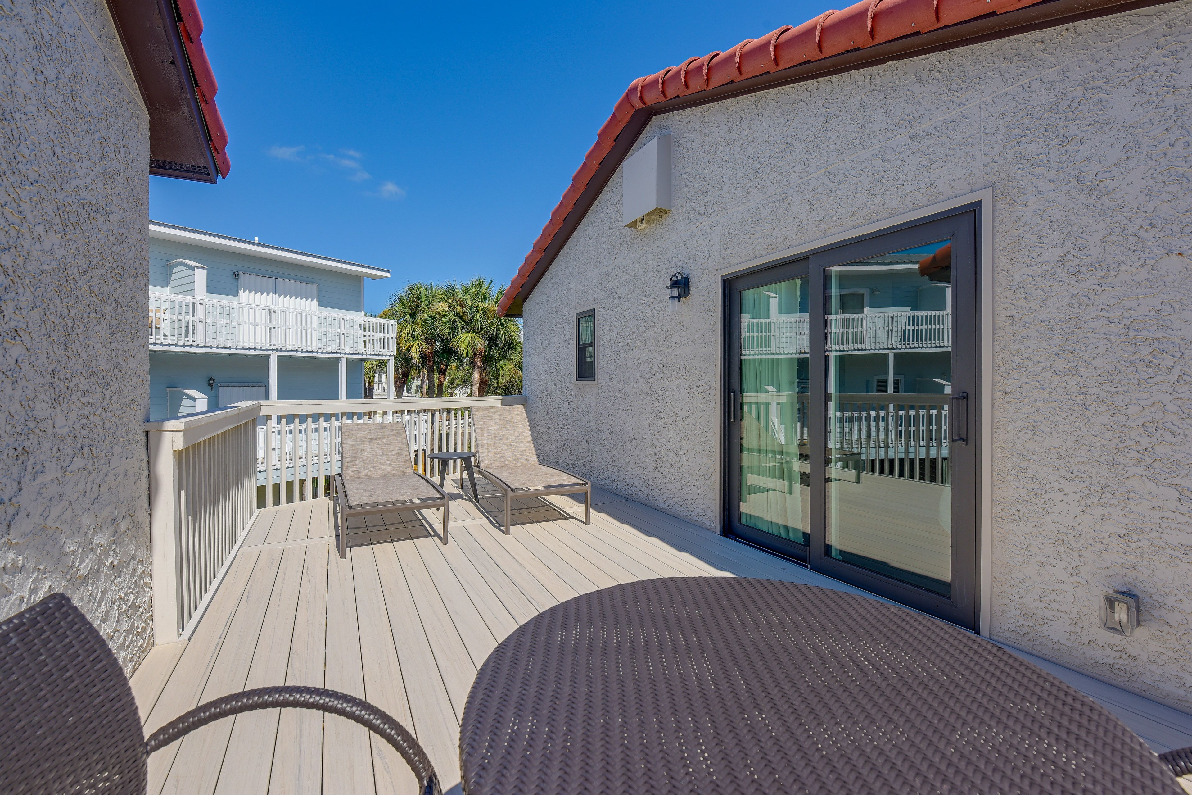 Private Deck