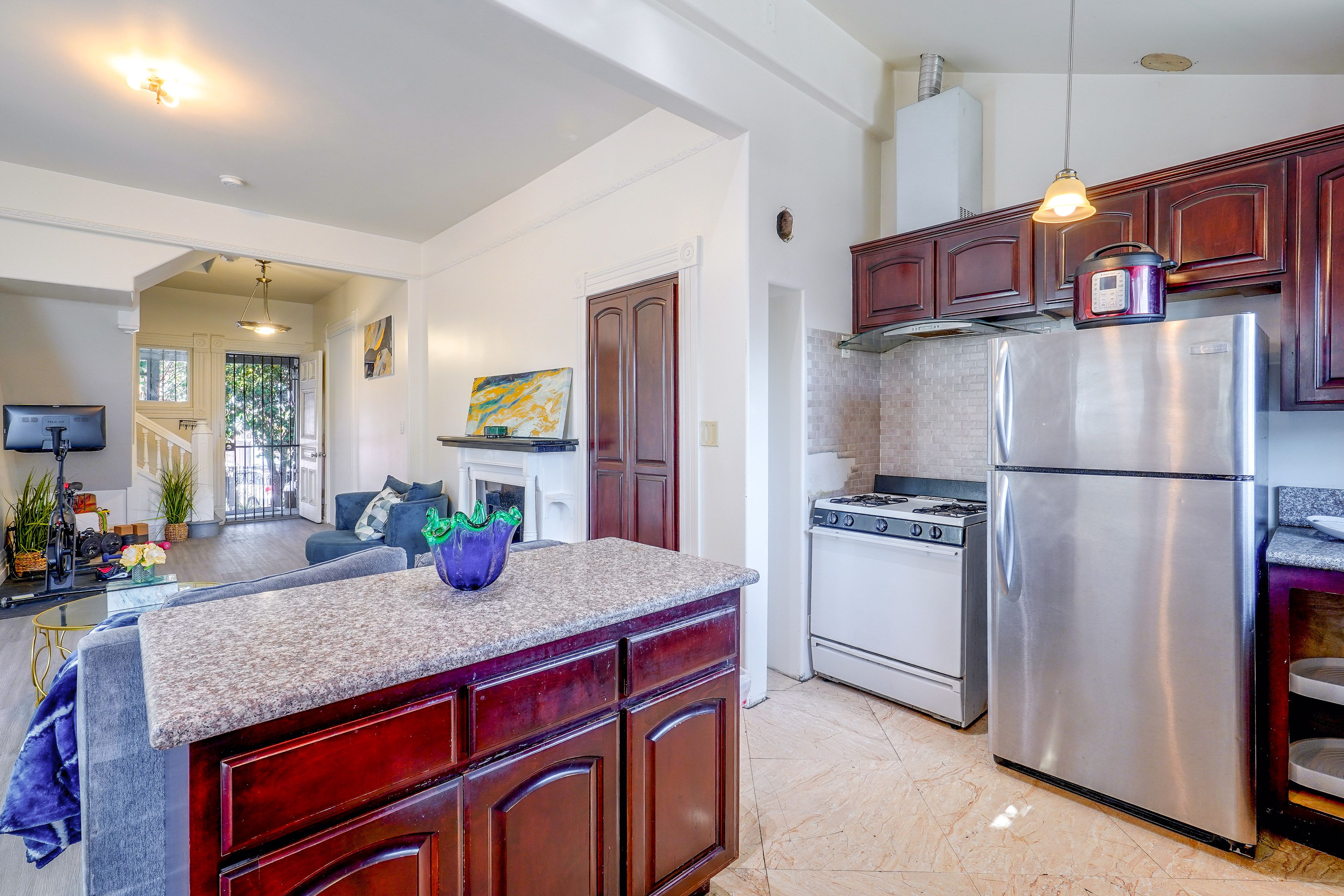 Kitchen | Main Level