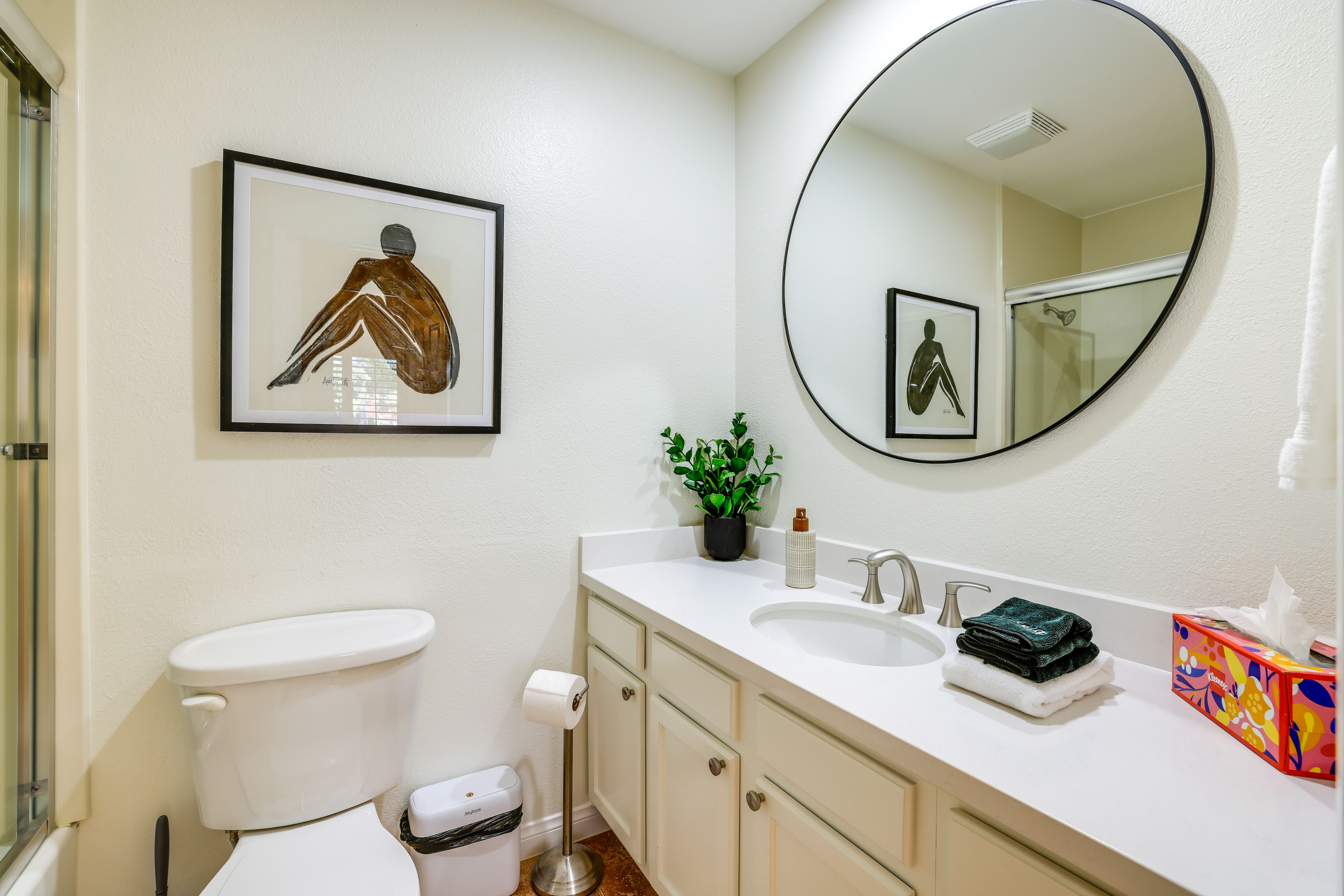 Full Bathroom