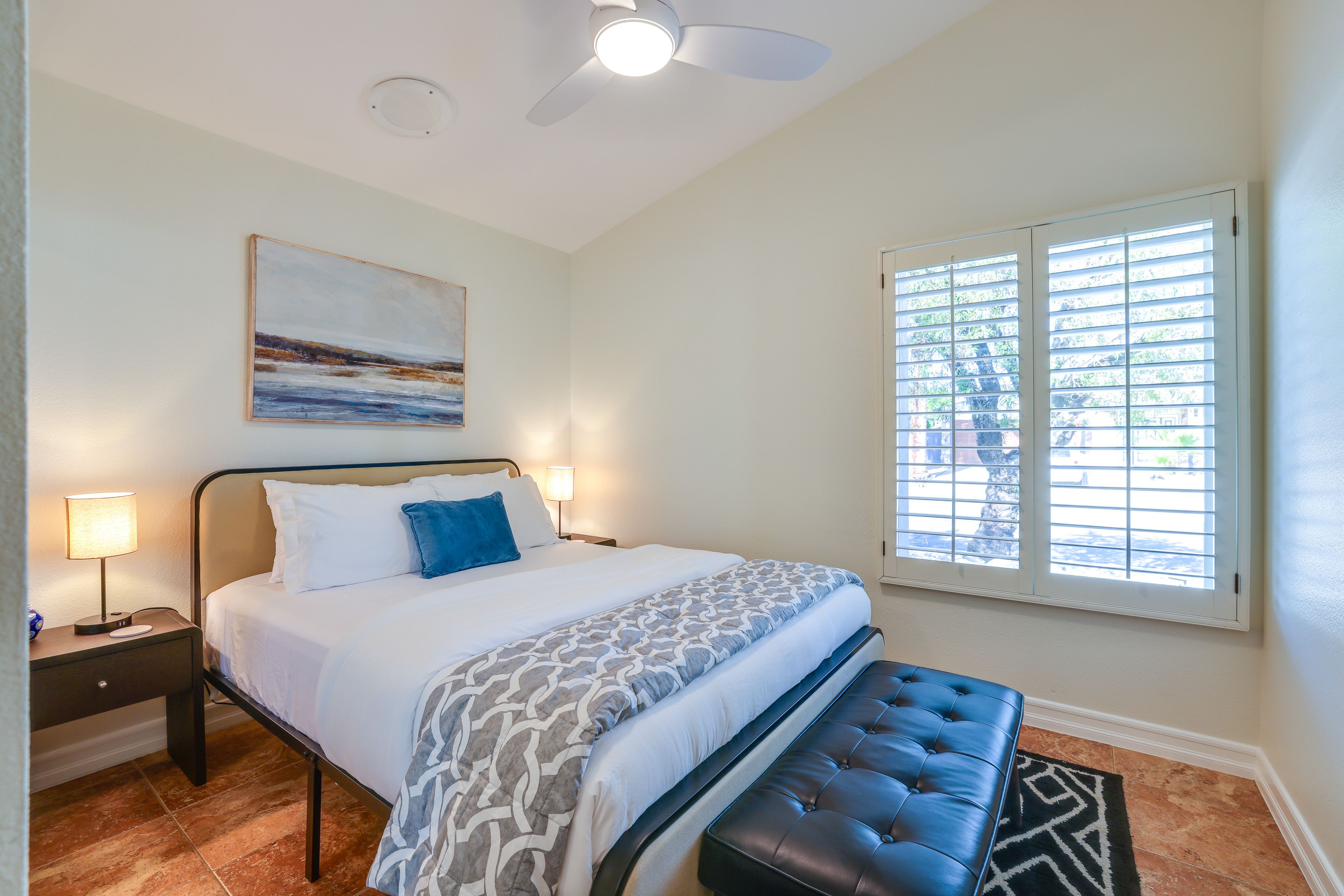 Bedroom 2 | Queen Bed
