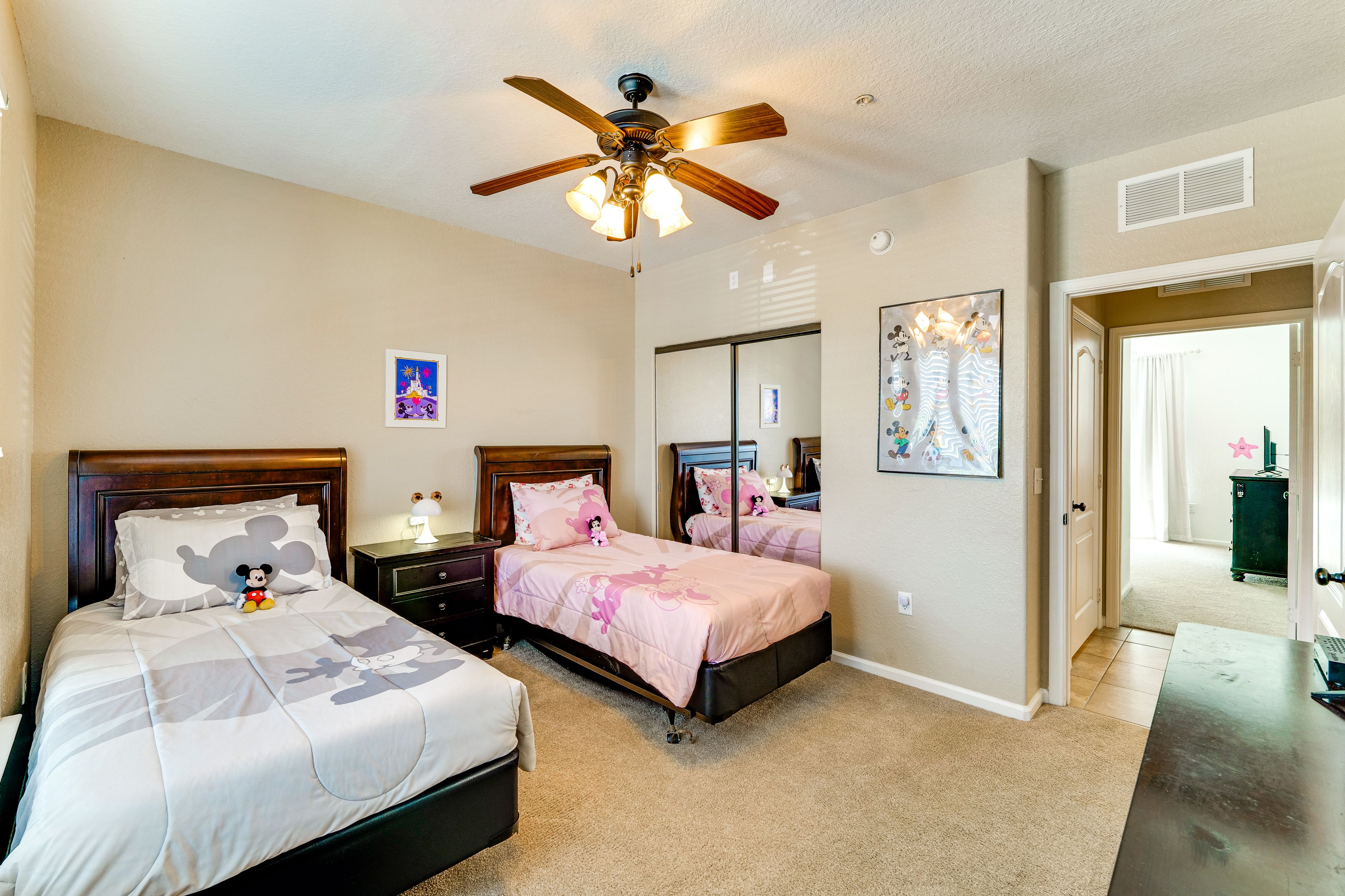 Bedroom | 2 Twin Beds