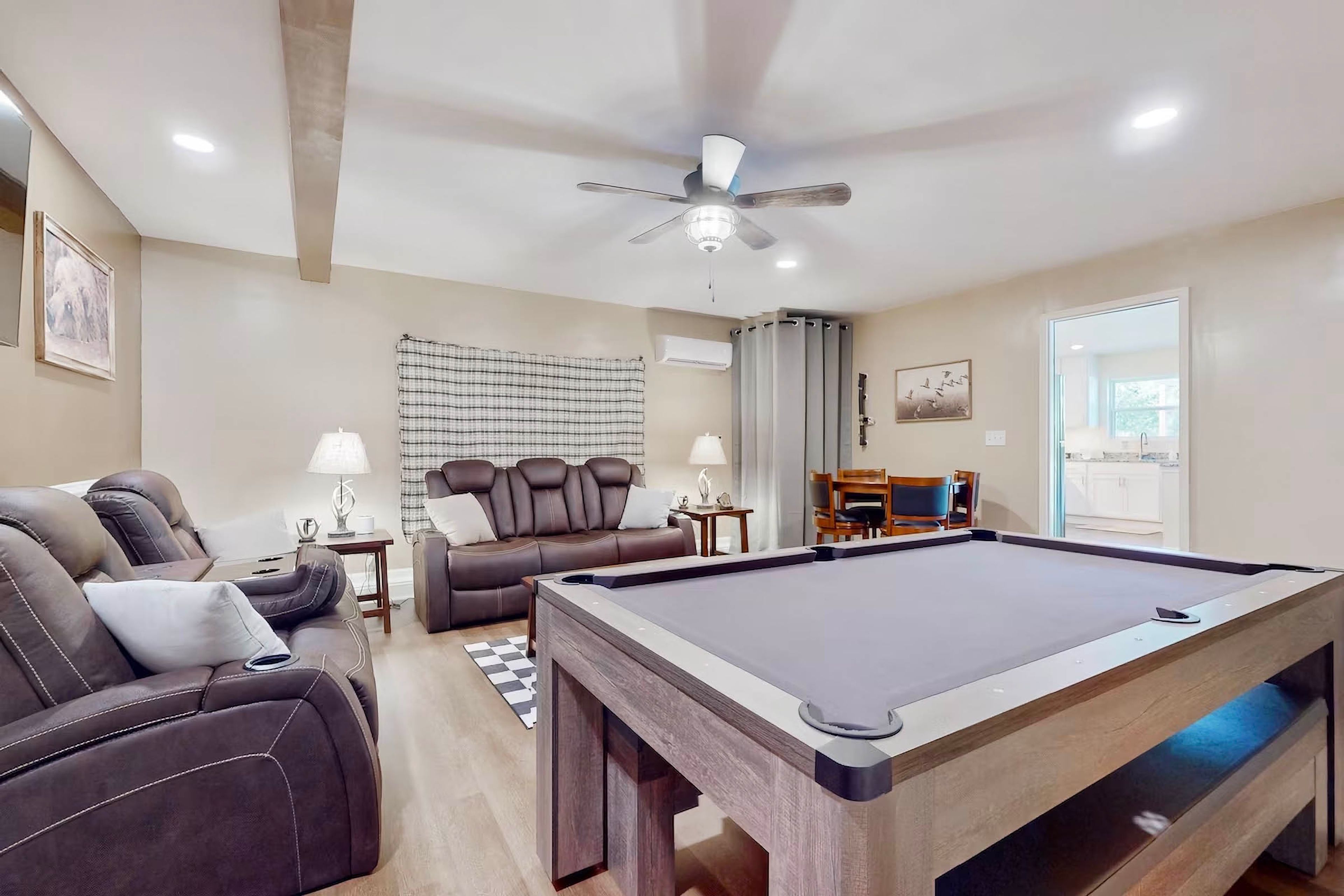Game Room | 2 Smart TVs | 1st Floor