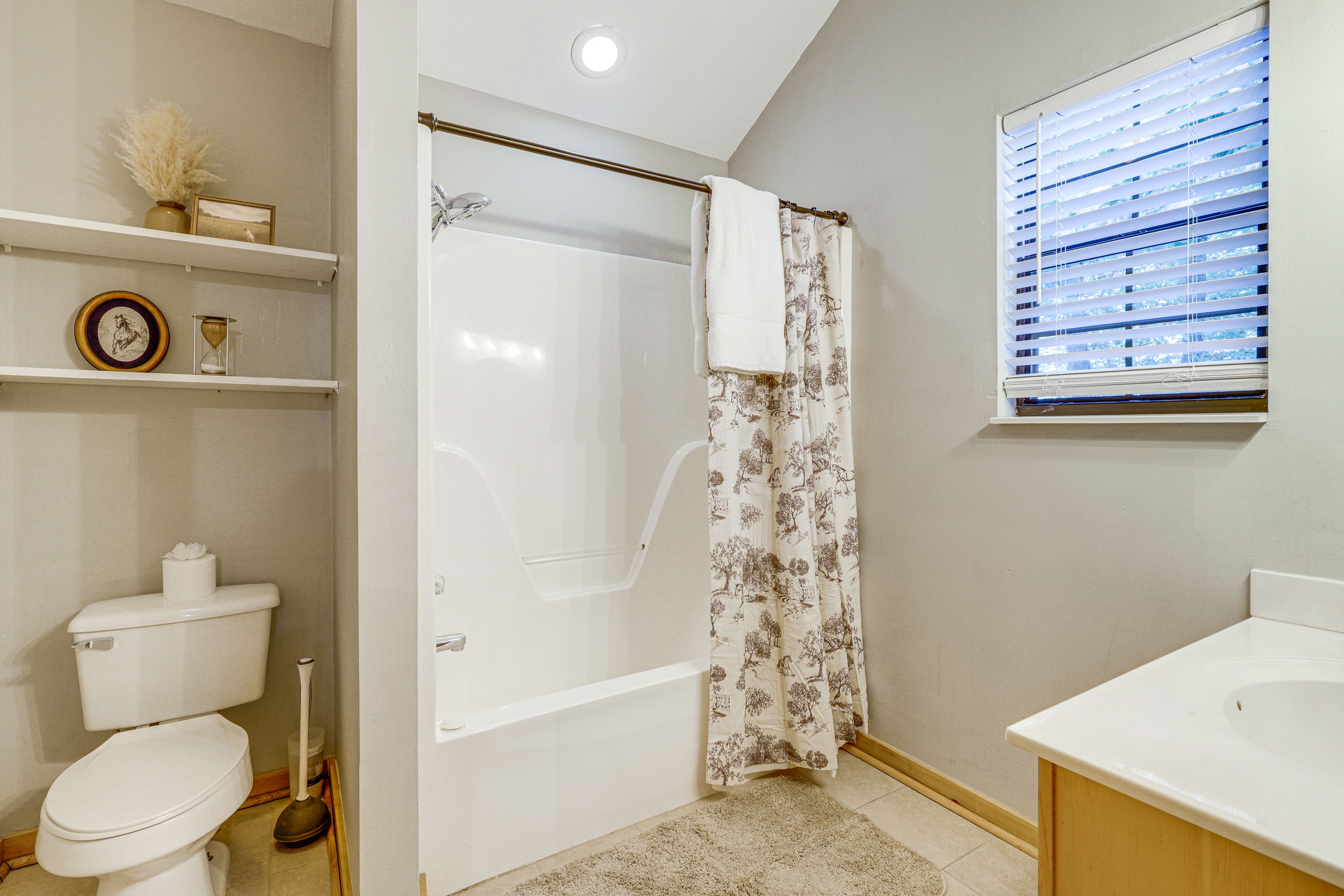 Full Bathroom | Lower Level