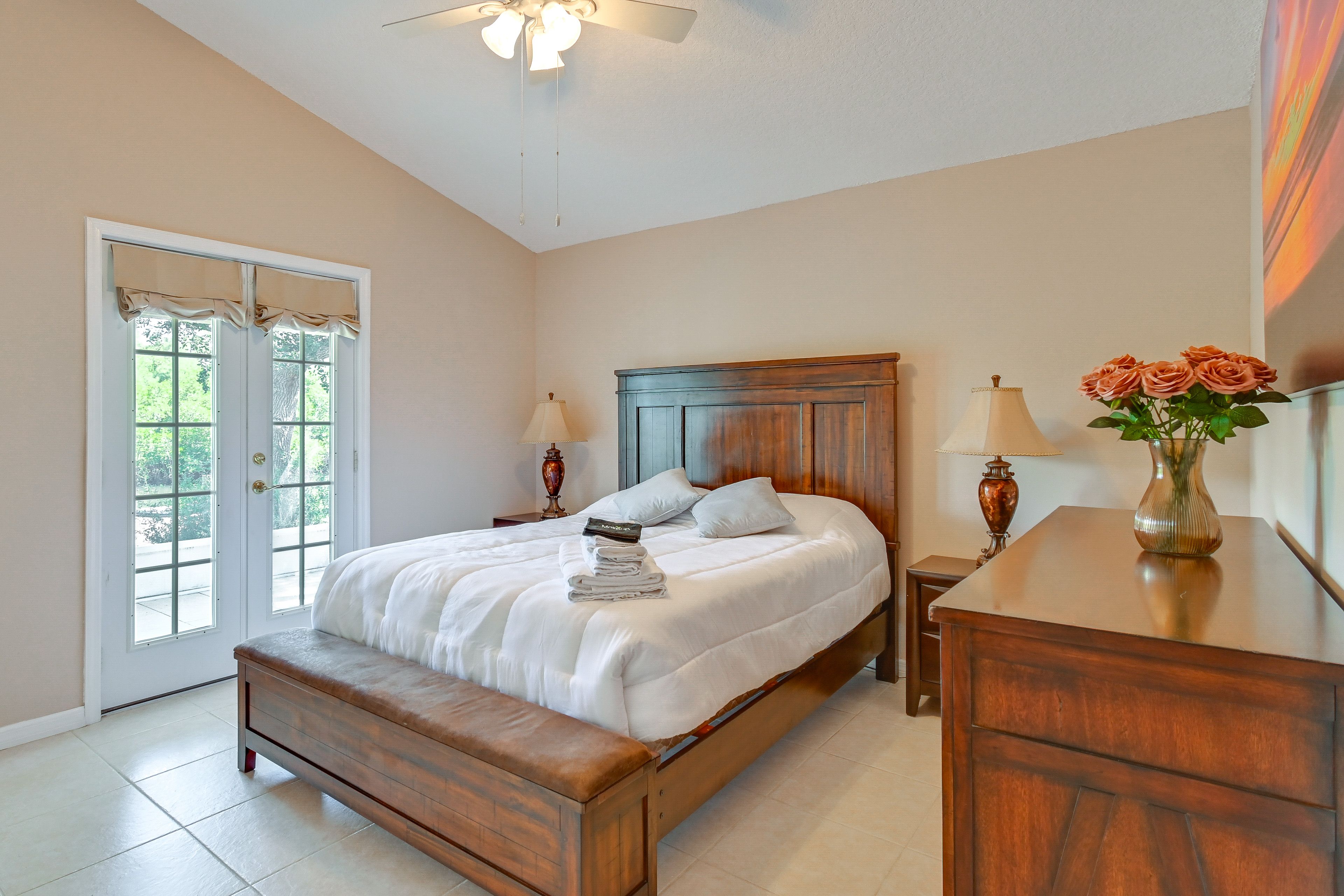 Bedroom 3 | Queen Bed