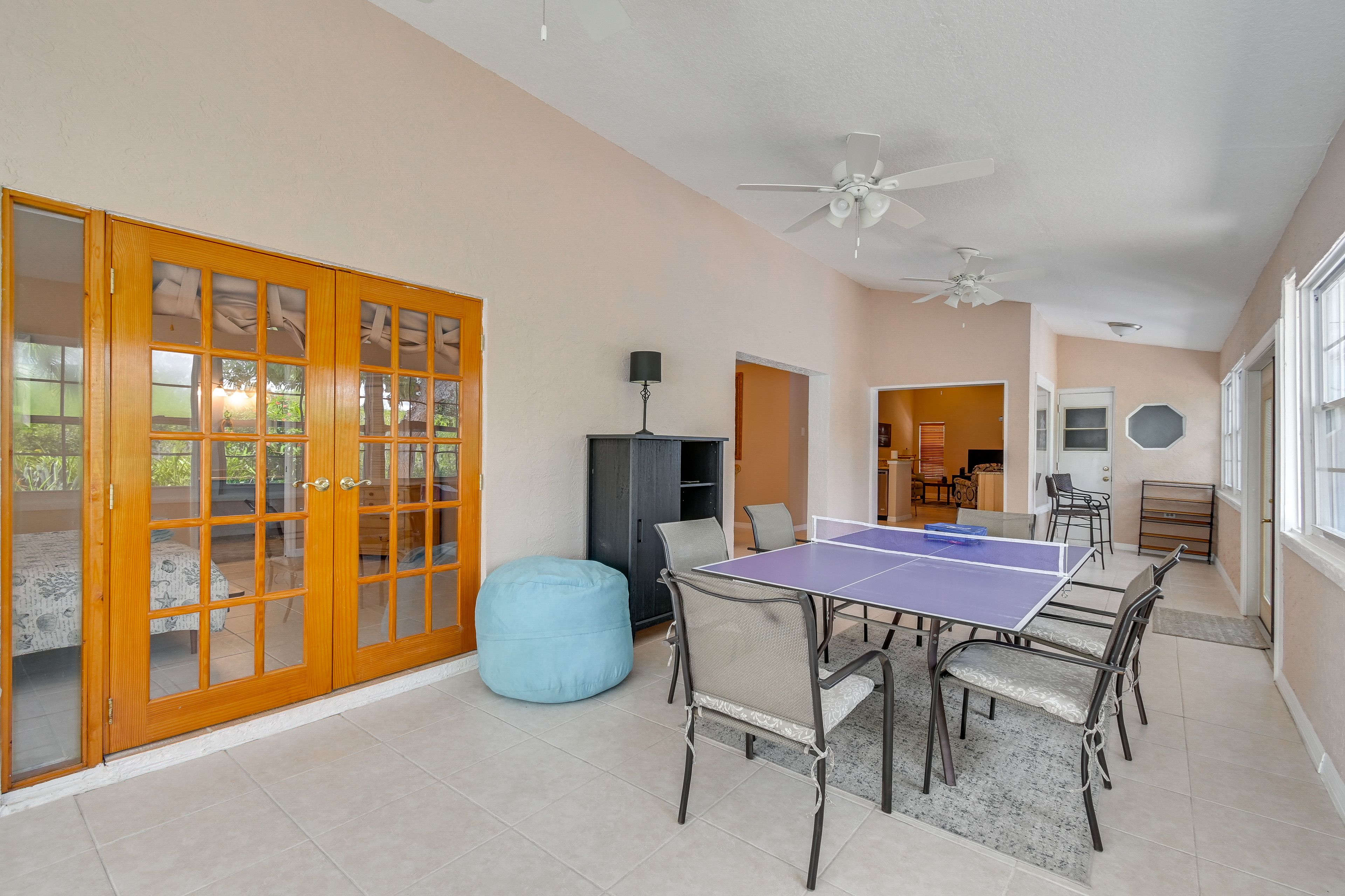 Game Room | Ping-Pong Table