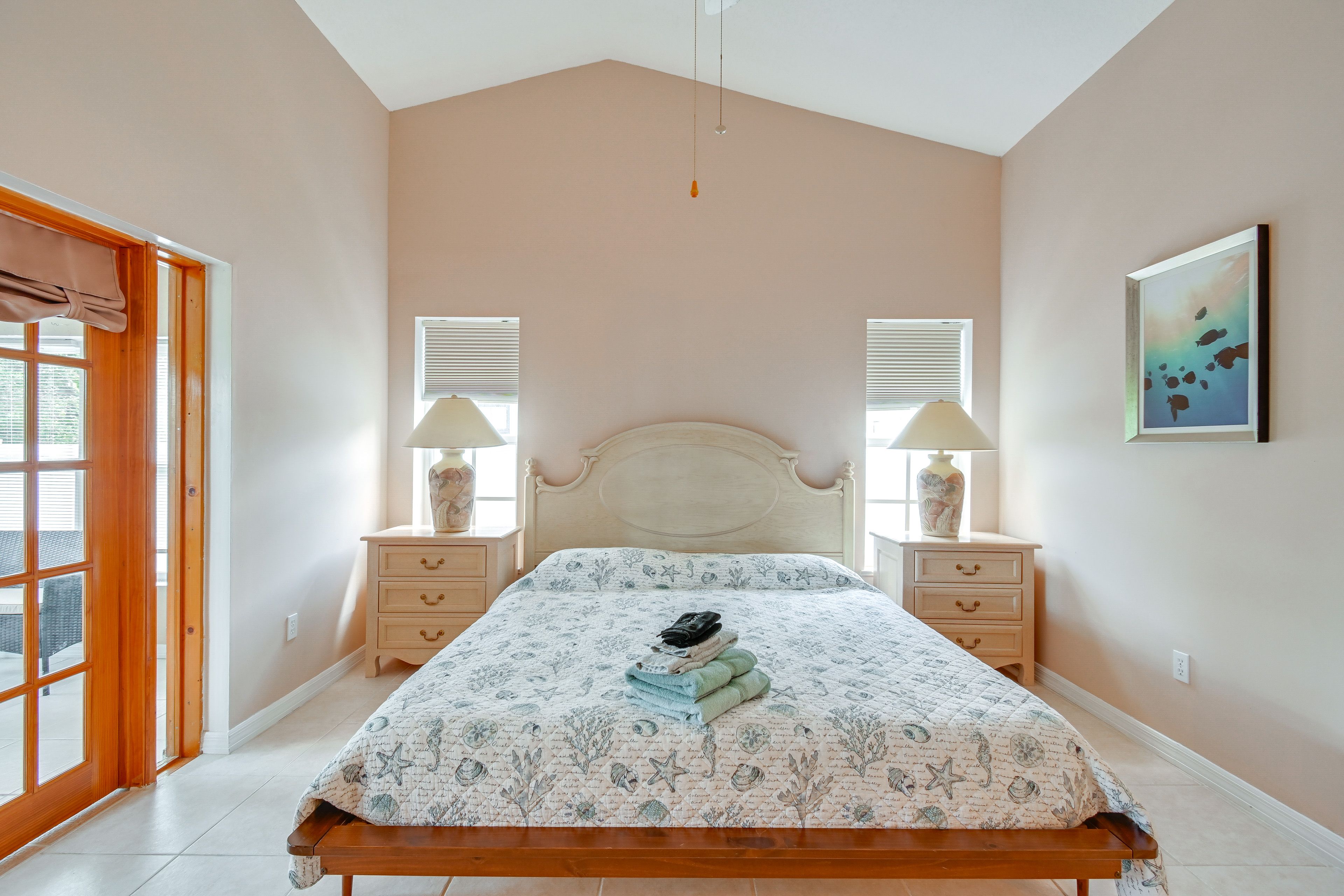 Bedroom 1 | King Bed