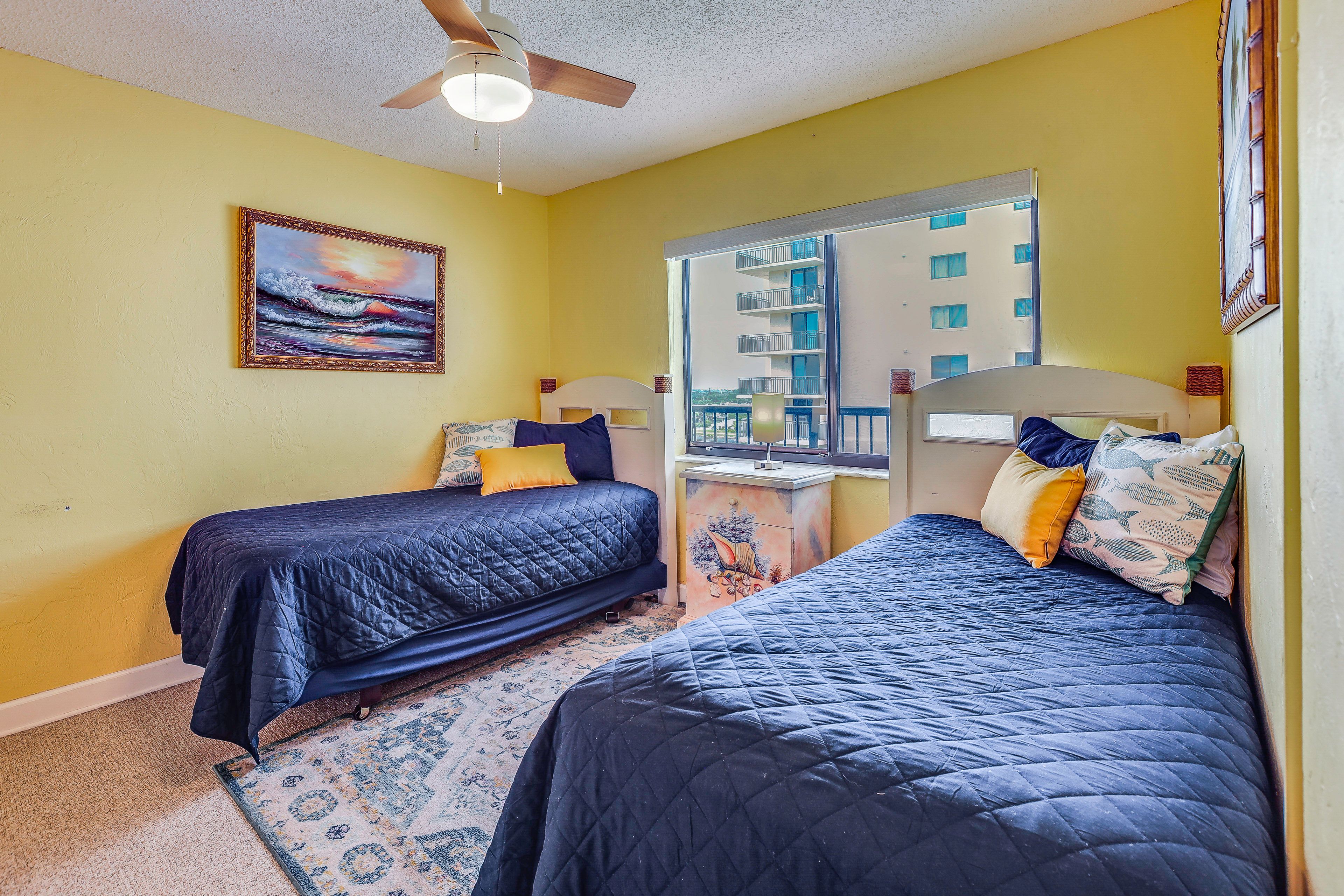 Bedroom 2 | 2 Twin Beds