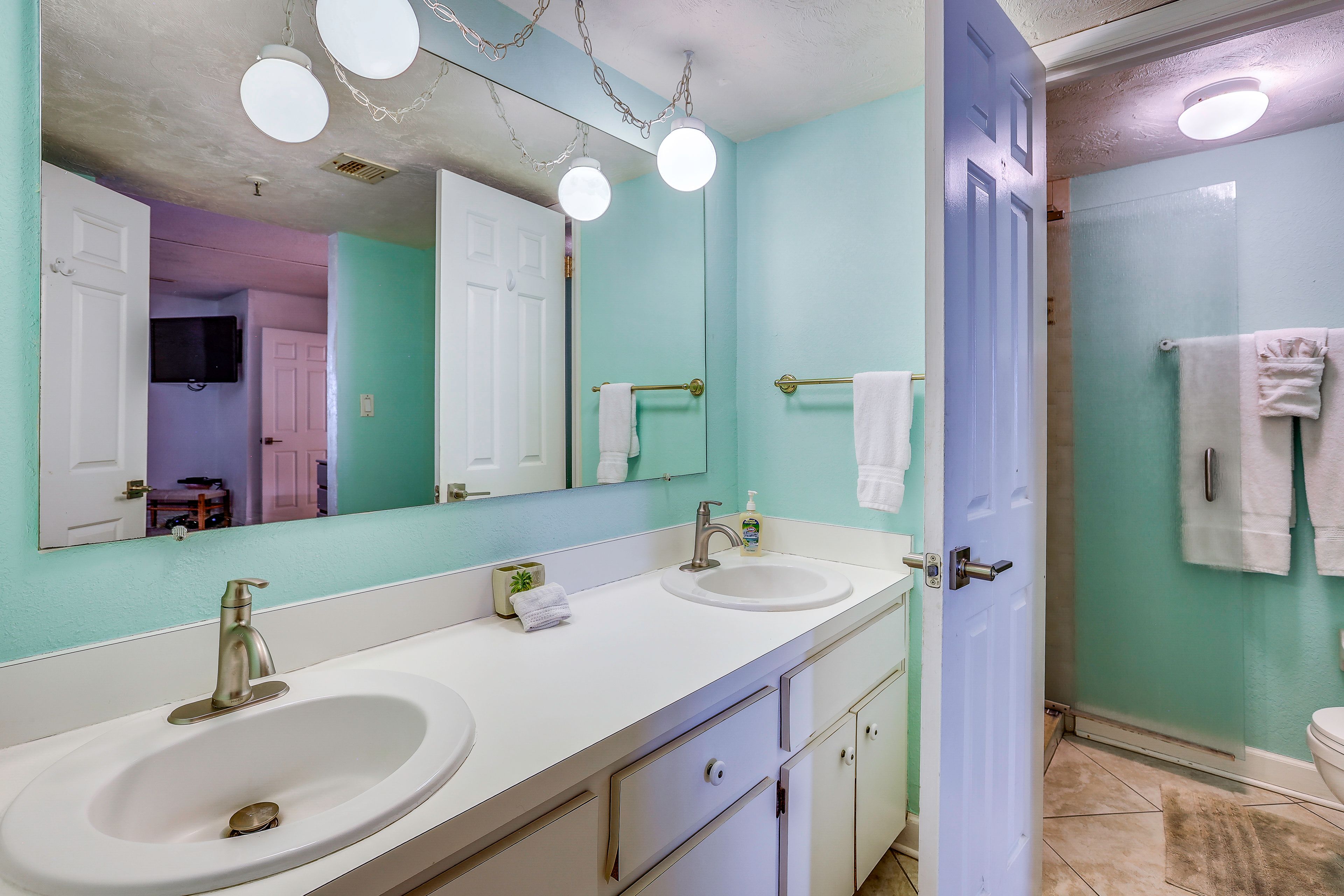 En-Suite Bathroom