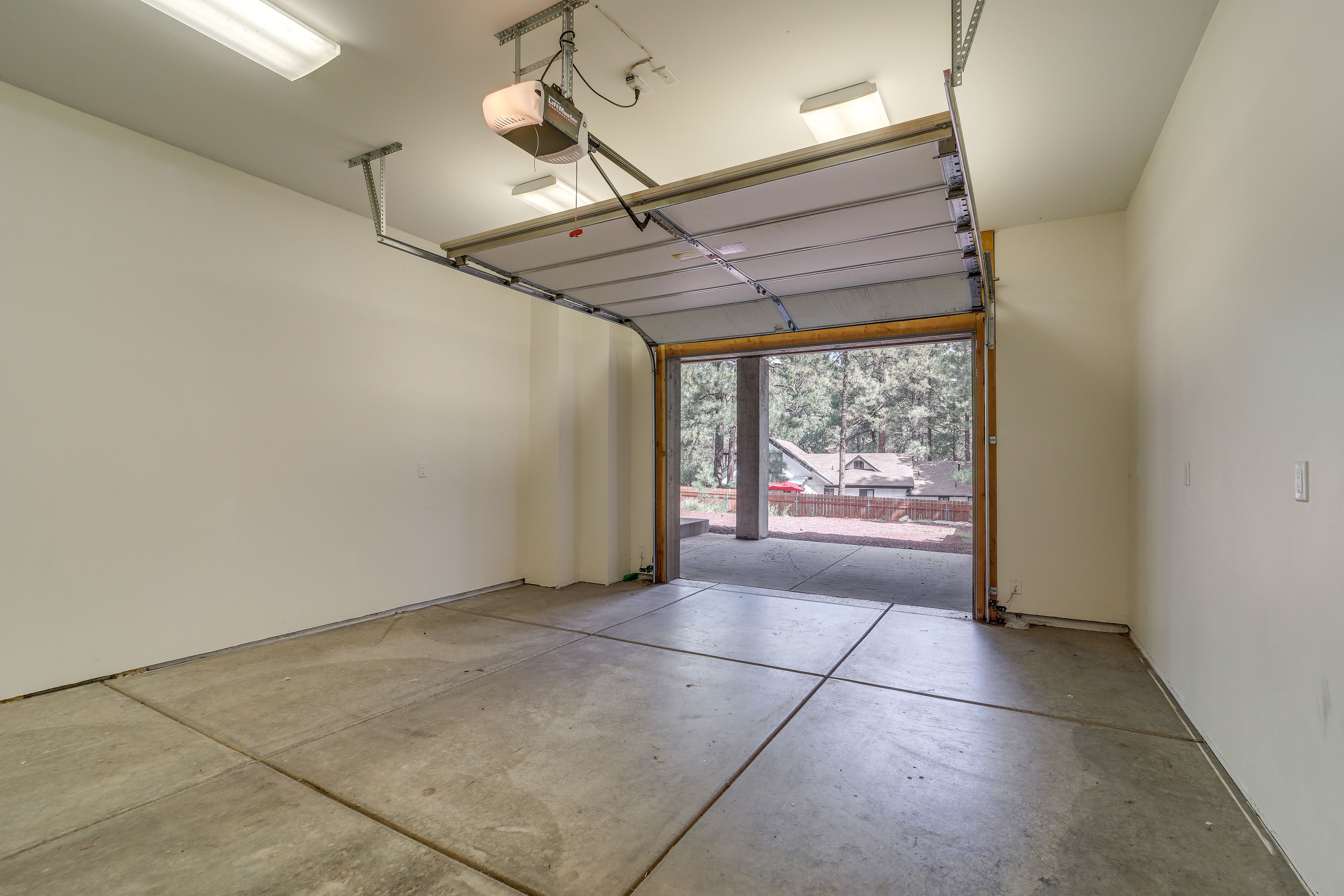 Garage Parking | 1 Vehicle | Driveway Parking | 3 Vehicles
