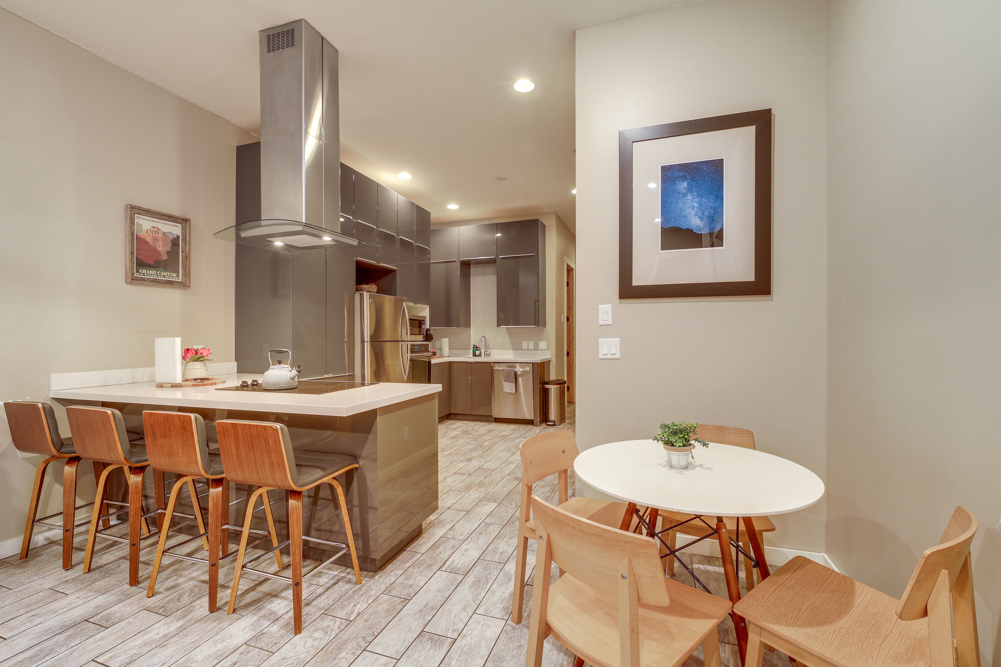 Kitchen & Dining Area