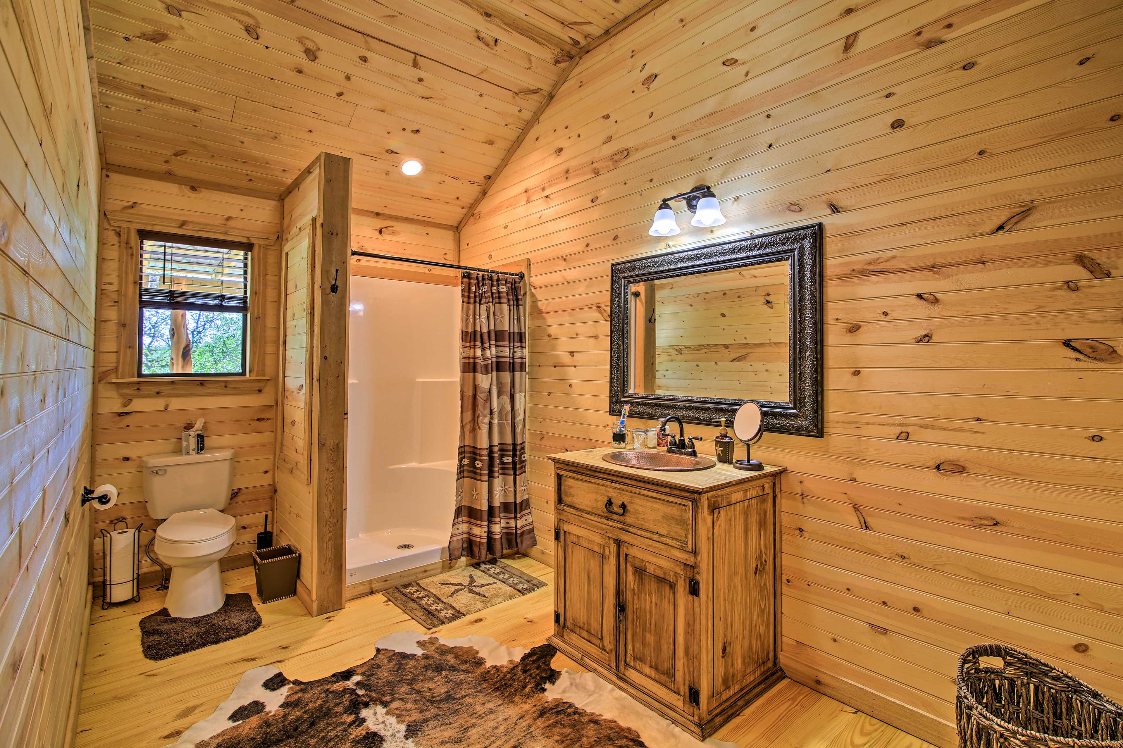 Faith Cabin | Bathroom
