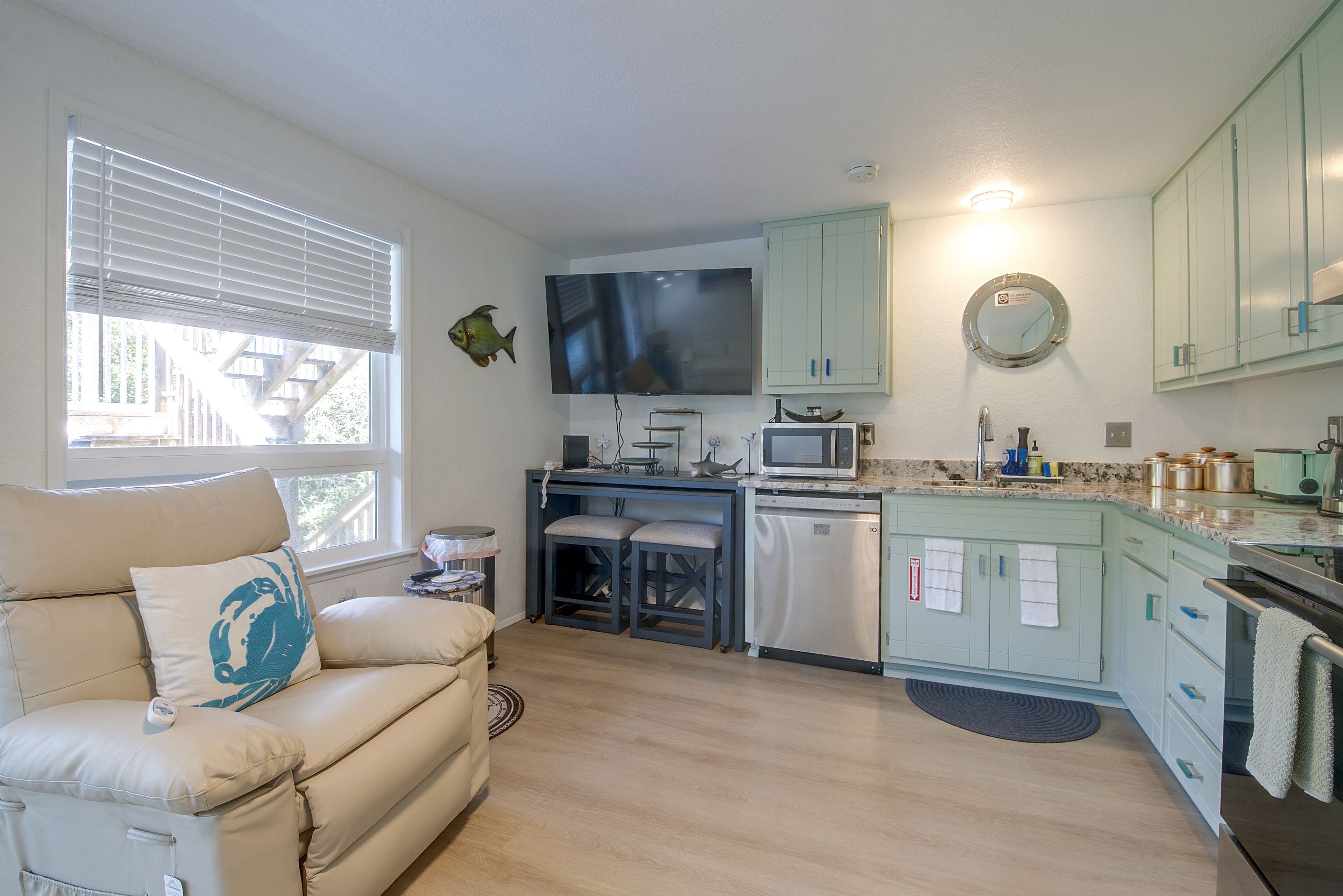 Kitchen | Cooking Basics | Dining Area | Dishes & Flatware Provided