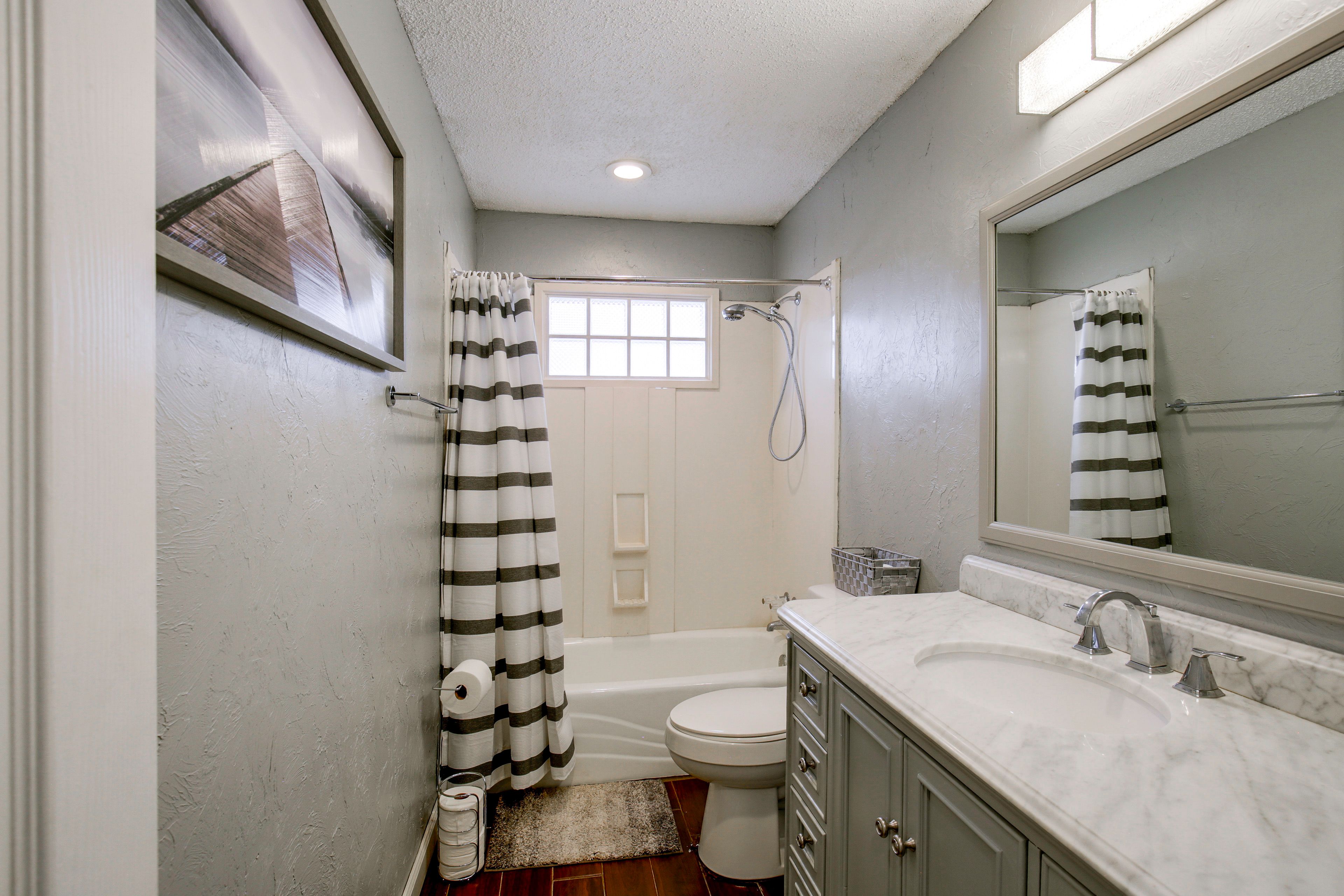 Full Bathroom