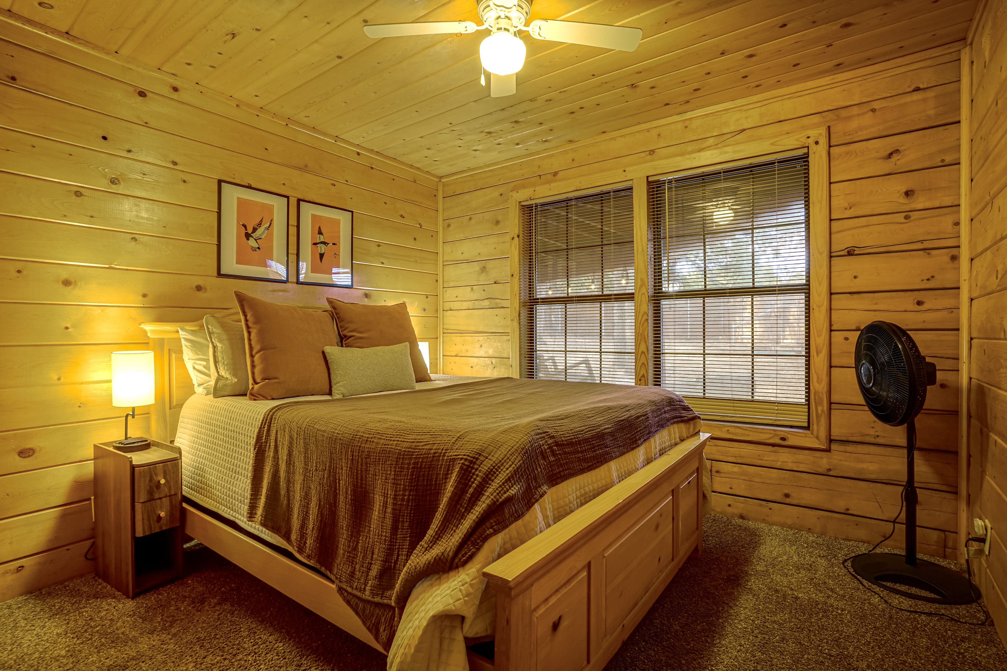 Bedroom 3 | Queen Bed