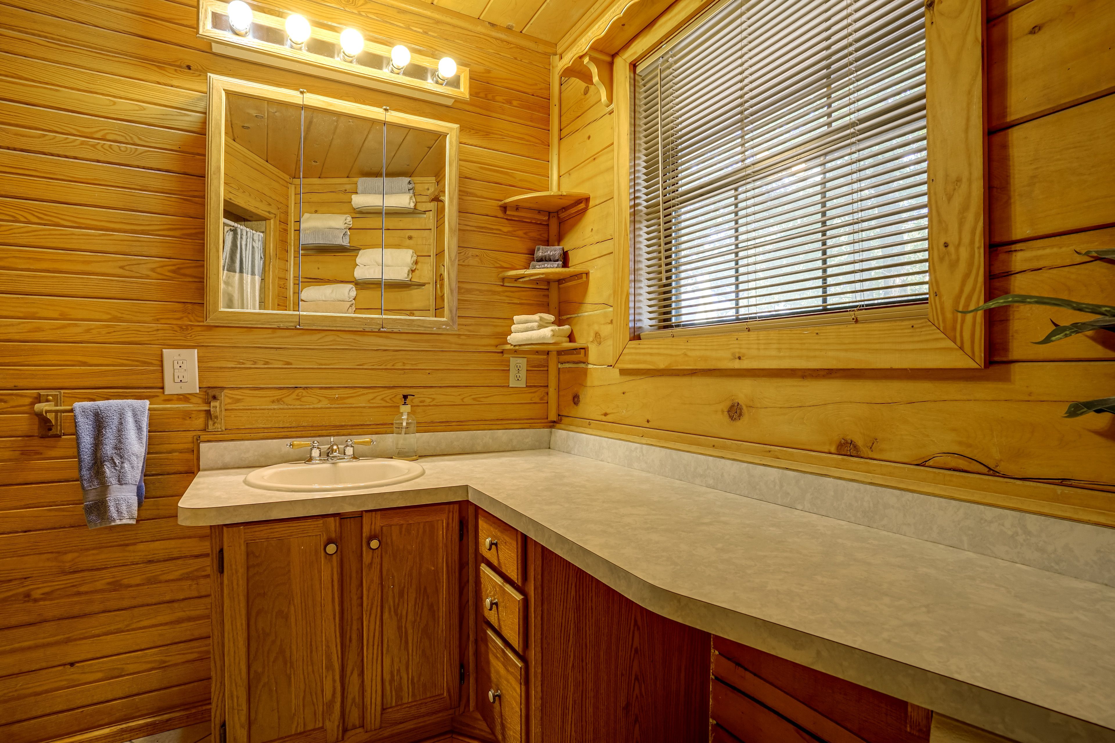 Full Bathroom