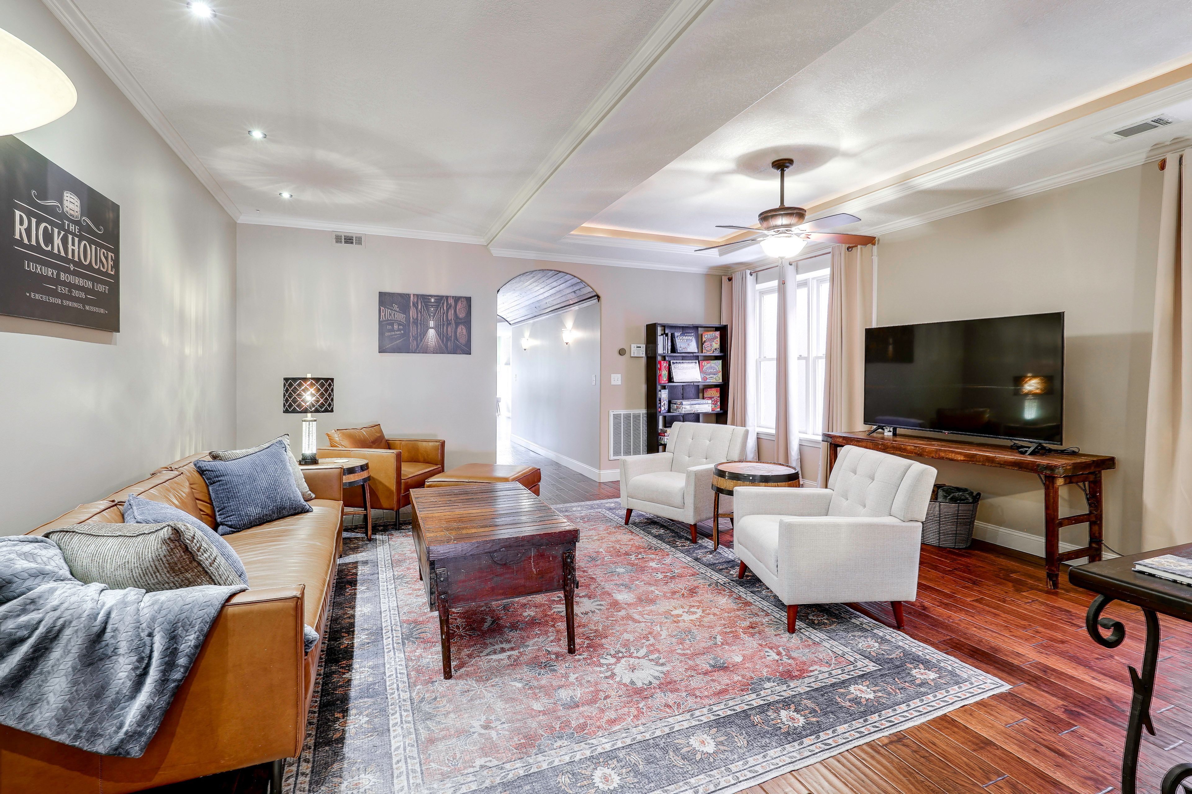 Living Room | Single-Story Condo on 2nd Floor