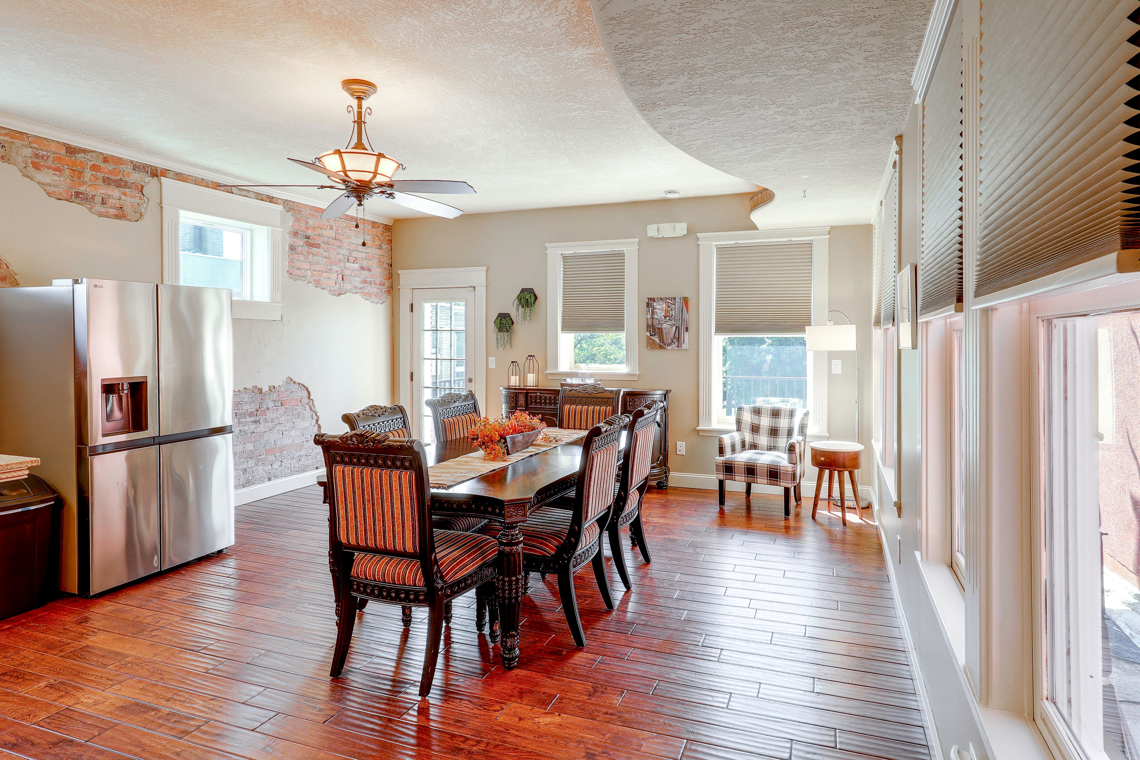Dining Area | Dishes & Flatware Provided | Kitchen | Cooking Basics
