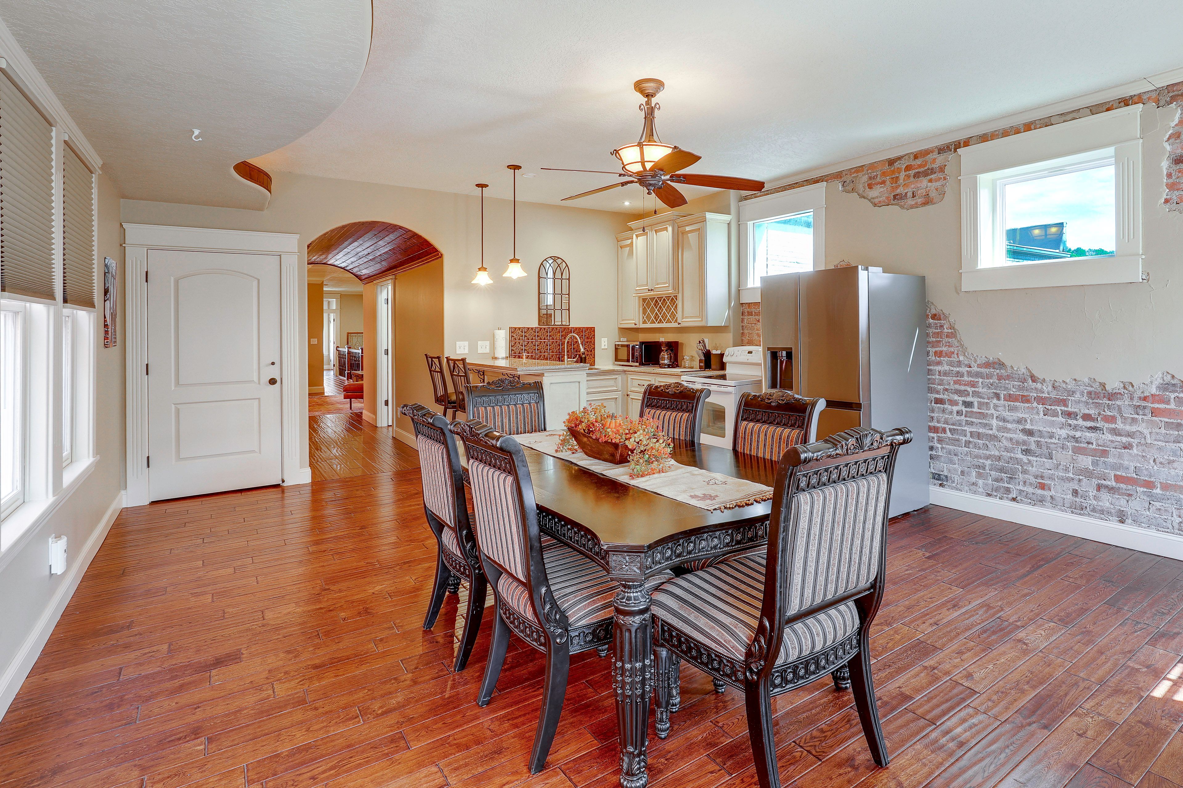 Excelsior Springs Vacation Rental | 2BR | 1BA | 1,700 Sq Ft