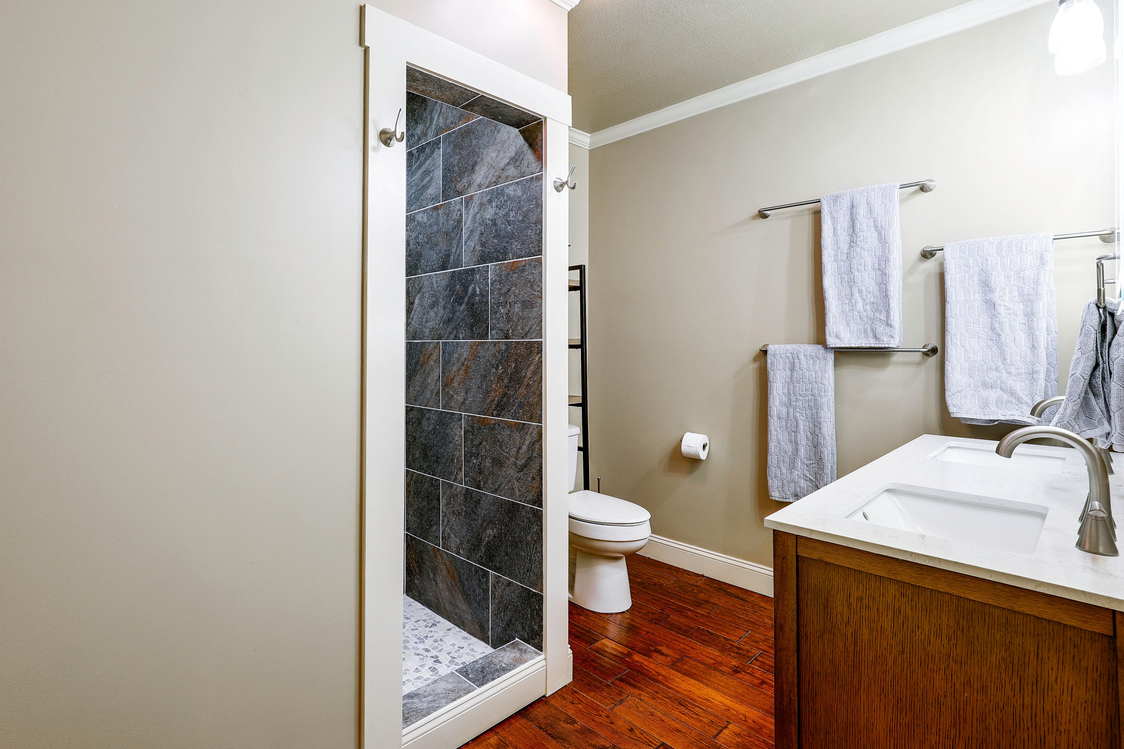Full Bathroom | Towels & Linens Provided