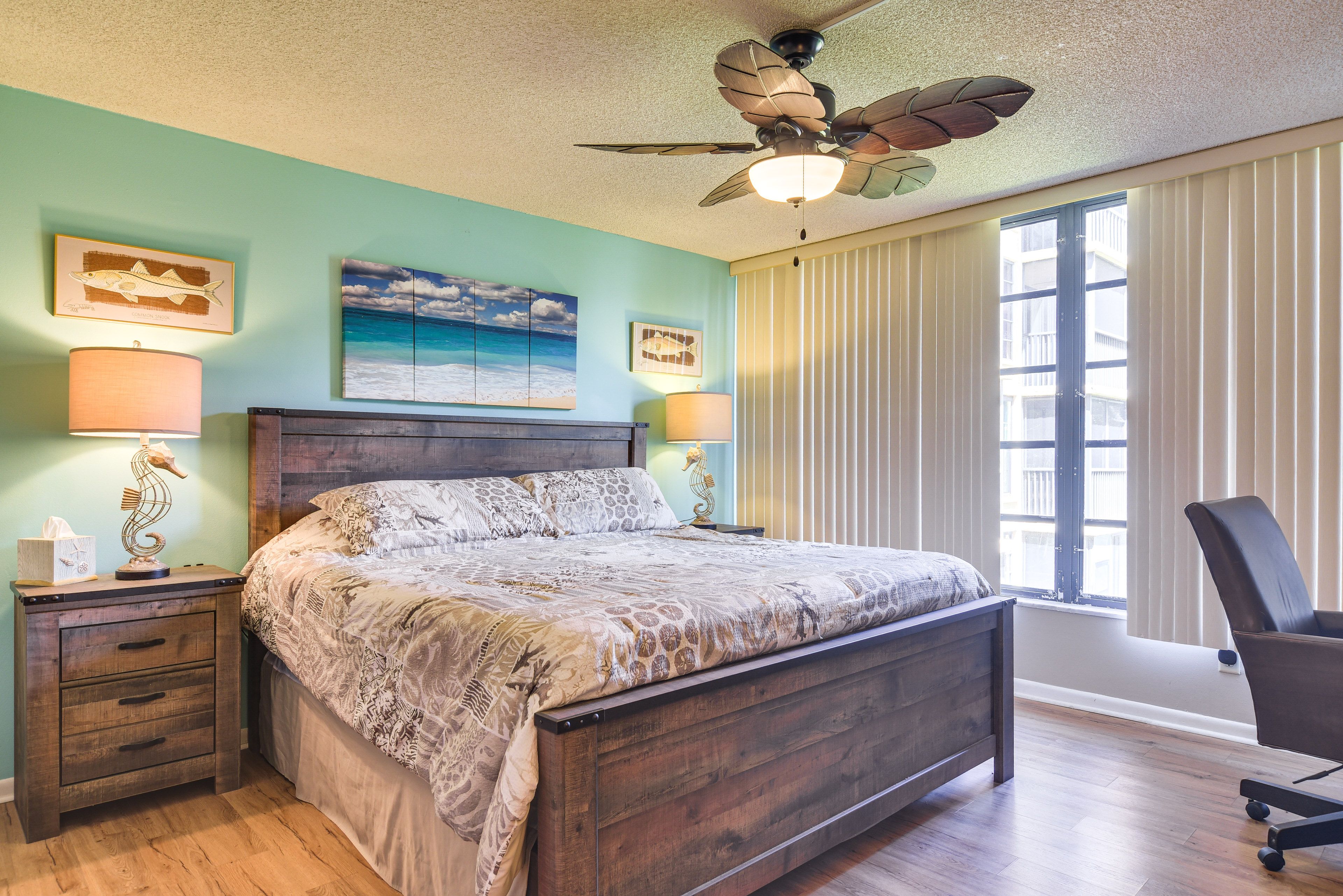 Bedroom 1 | King Bed