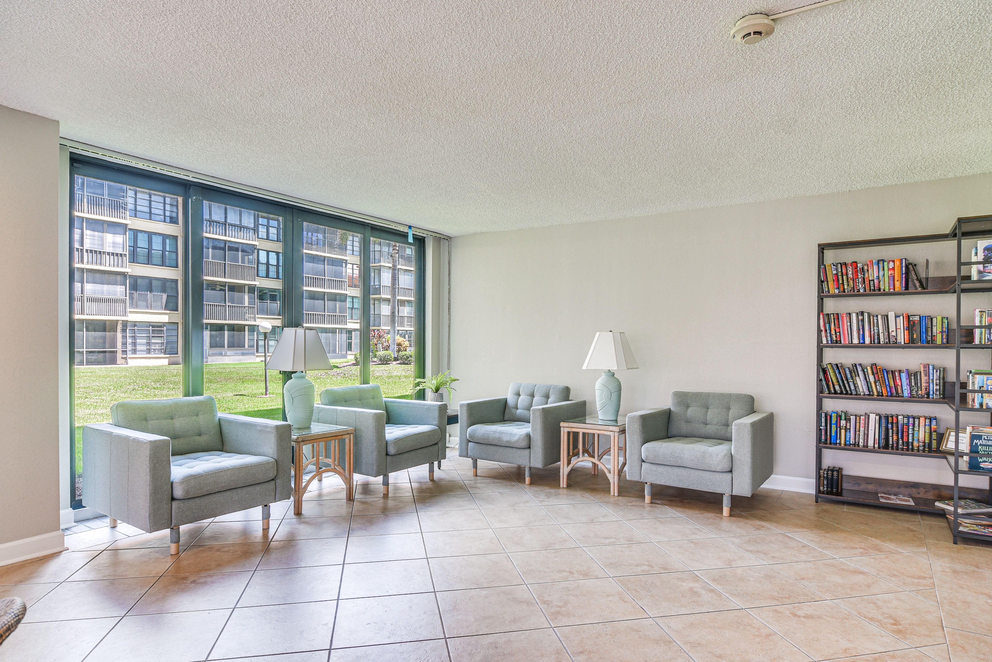 Bay Mariner Amenities | Clubhouse