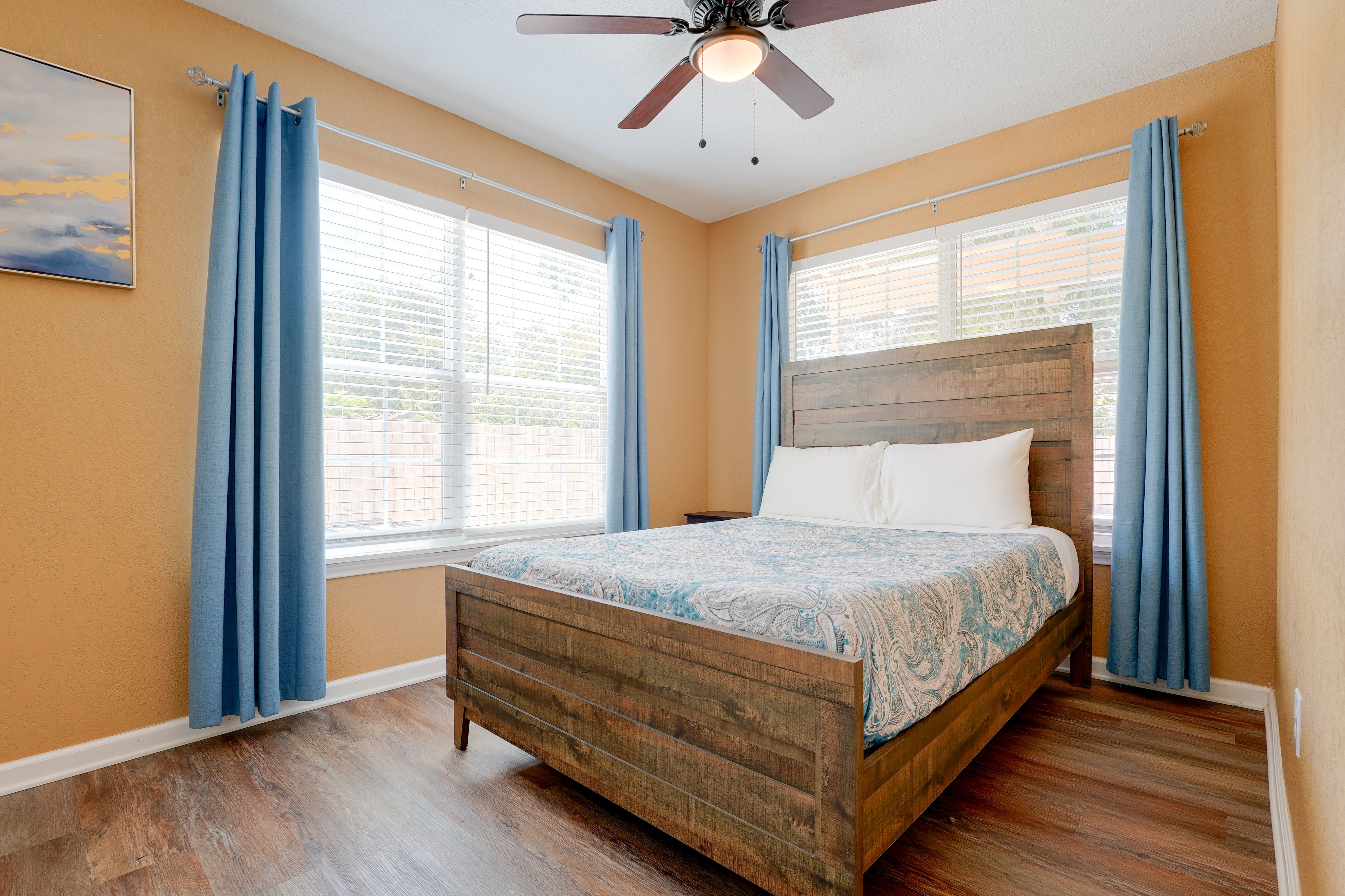 Bedroom | Full Bed
