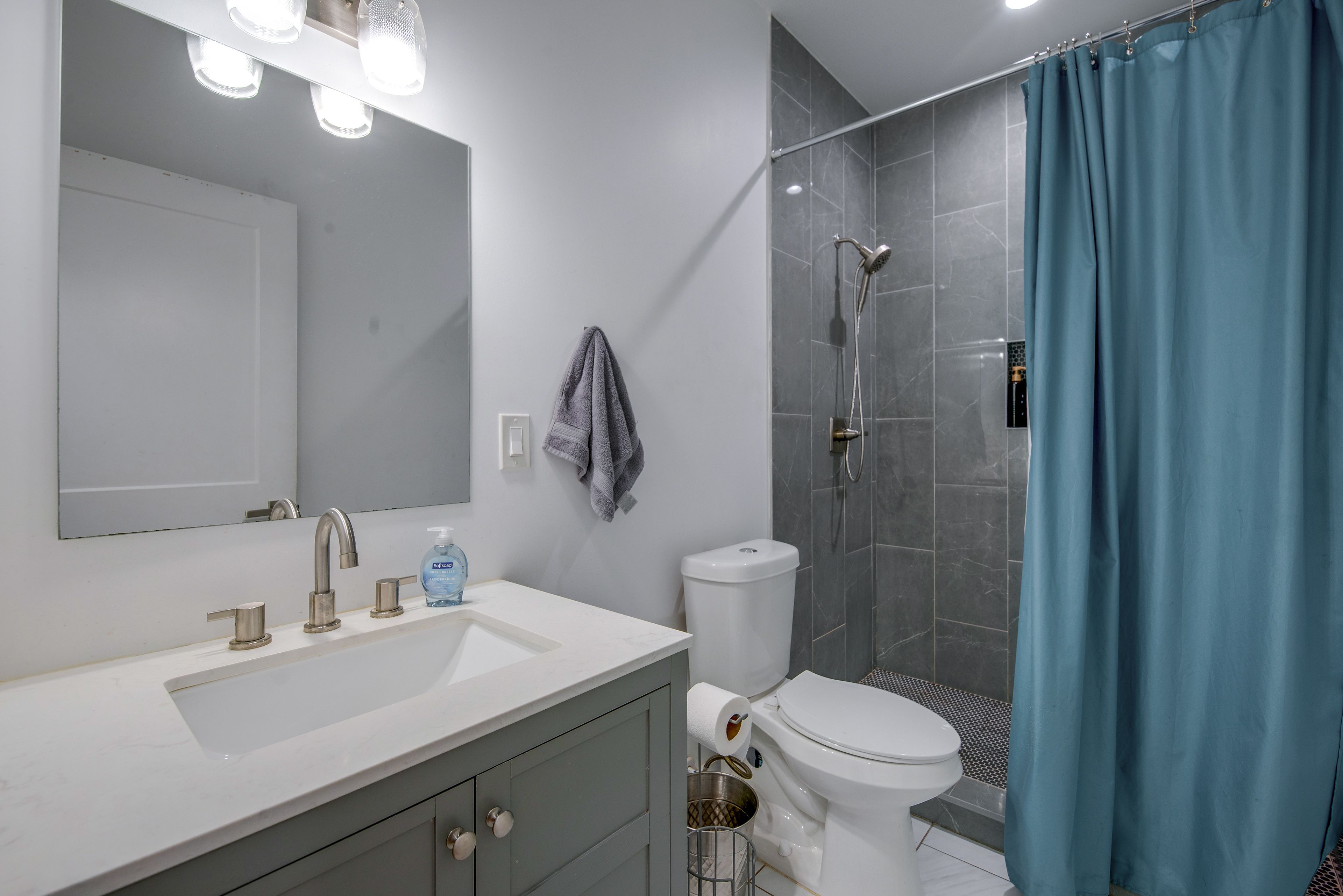 Bathroom | 1st Floor