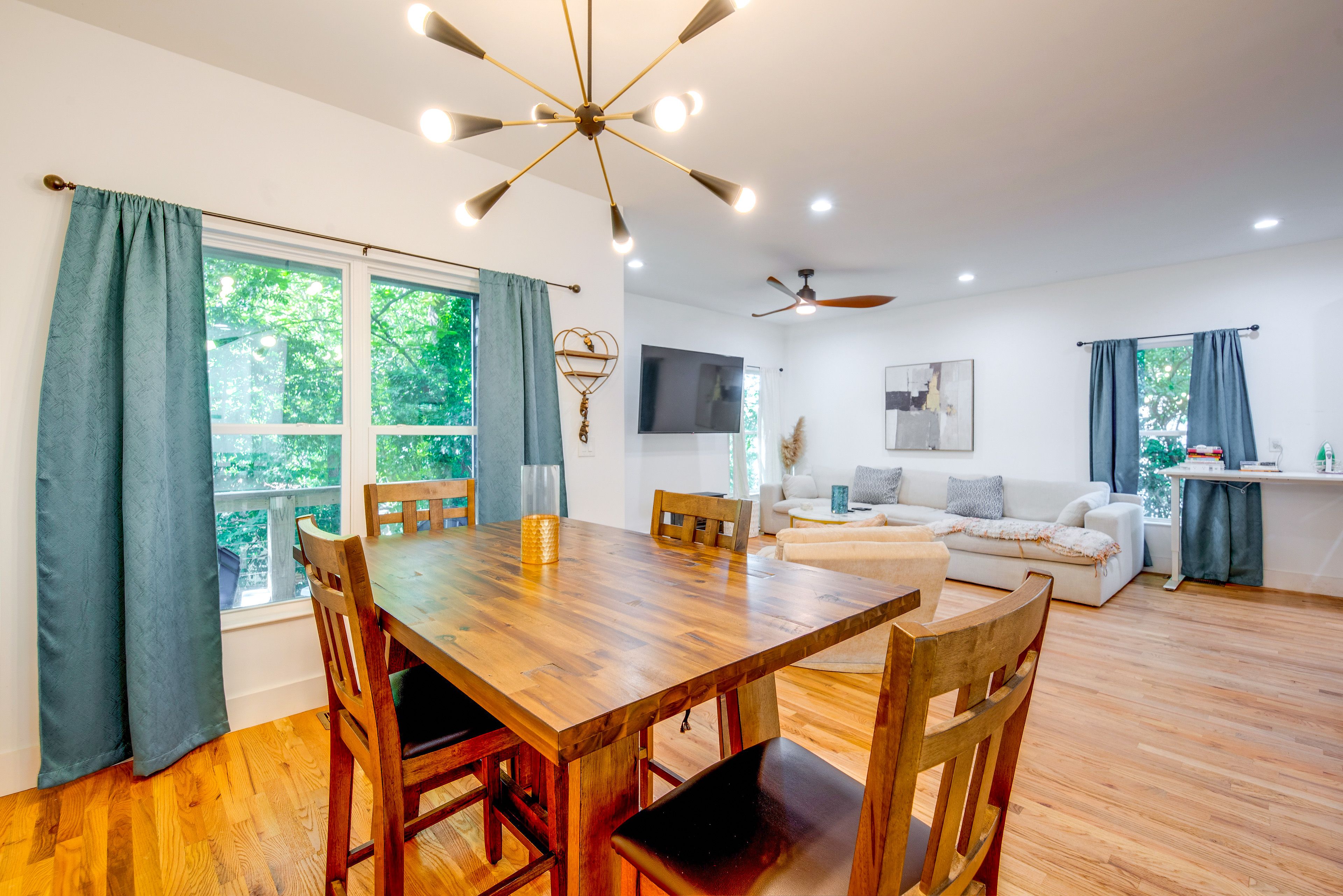 Dining Area | 1st Floor