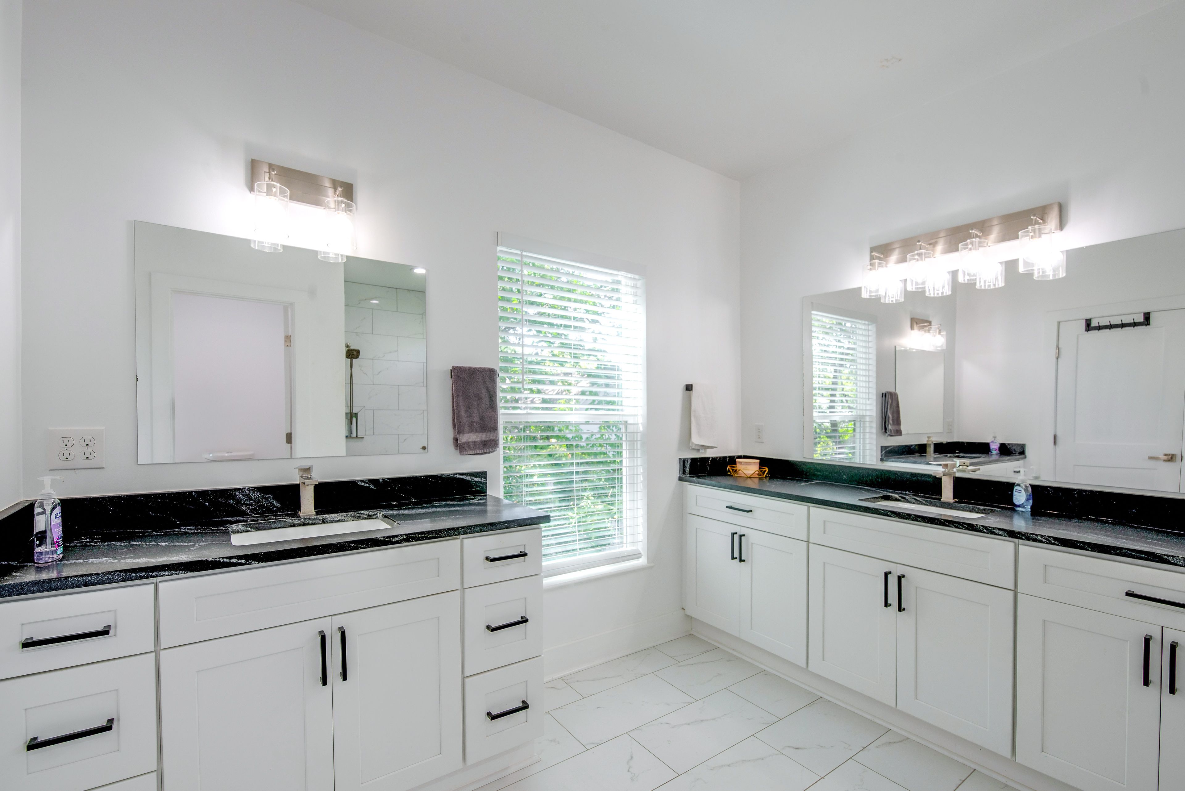 Bathroom | 2nd Floor