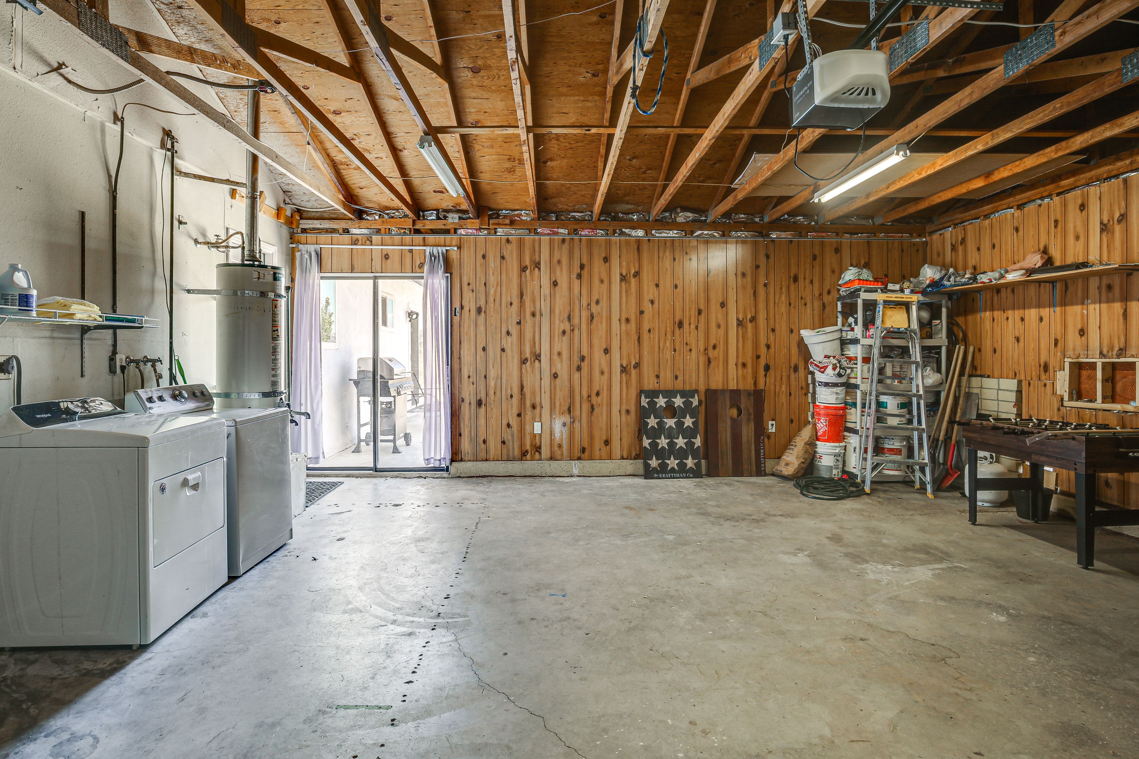 Garage | Parking (2 Vehicles) | Washer & Dryer