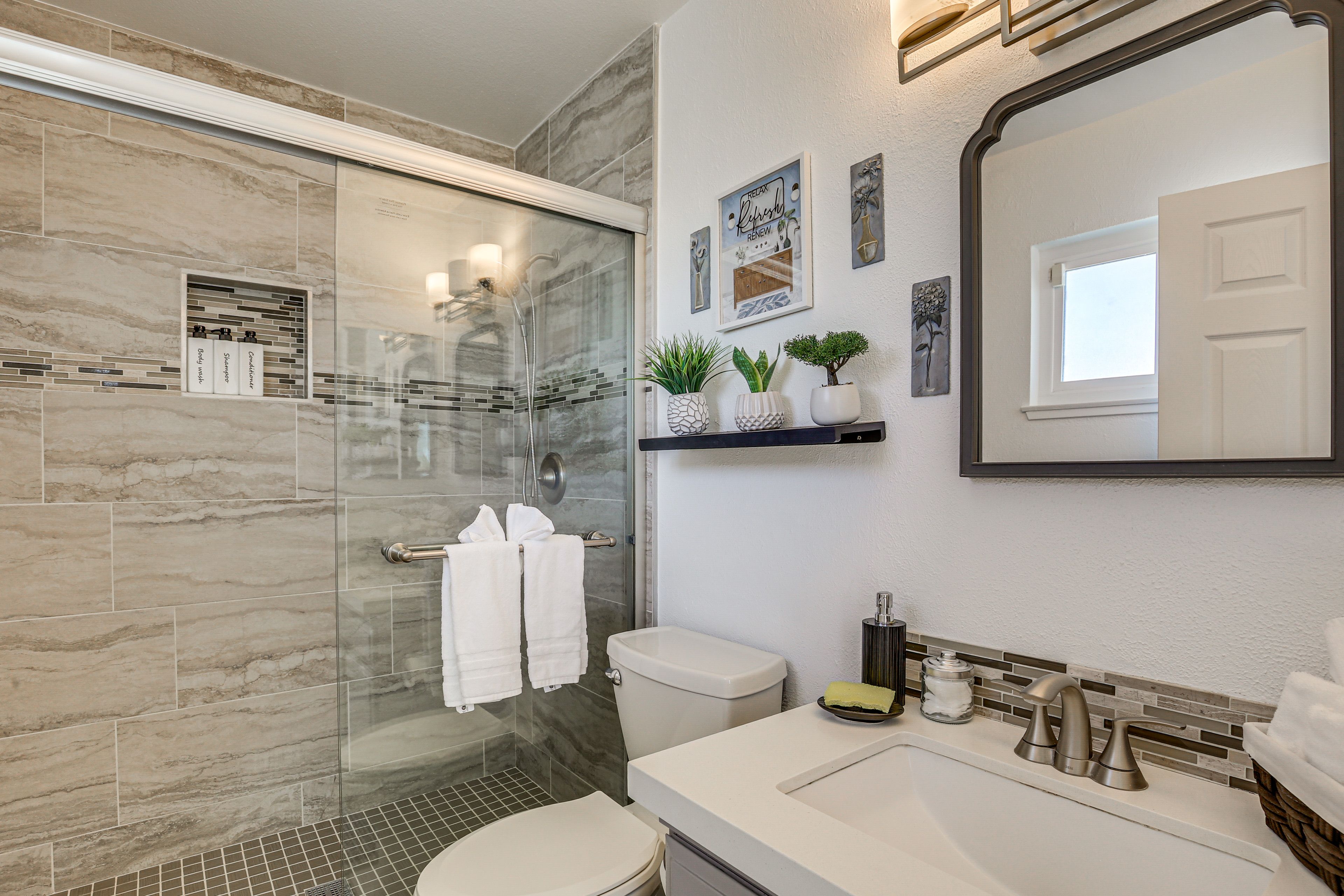 Full Bathroom