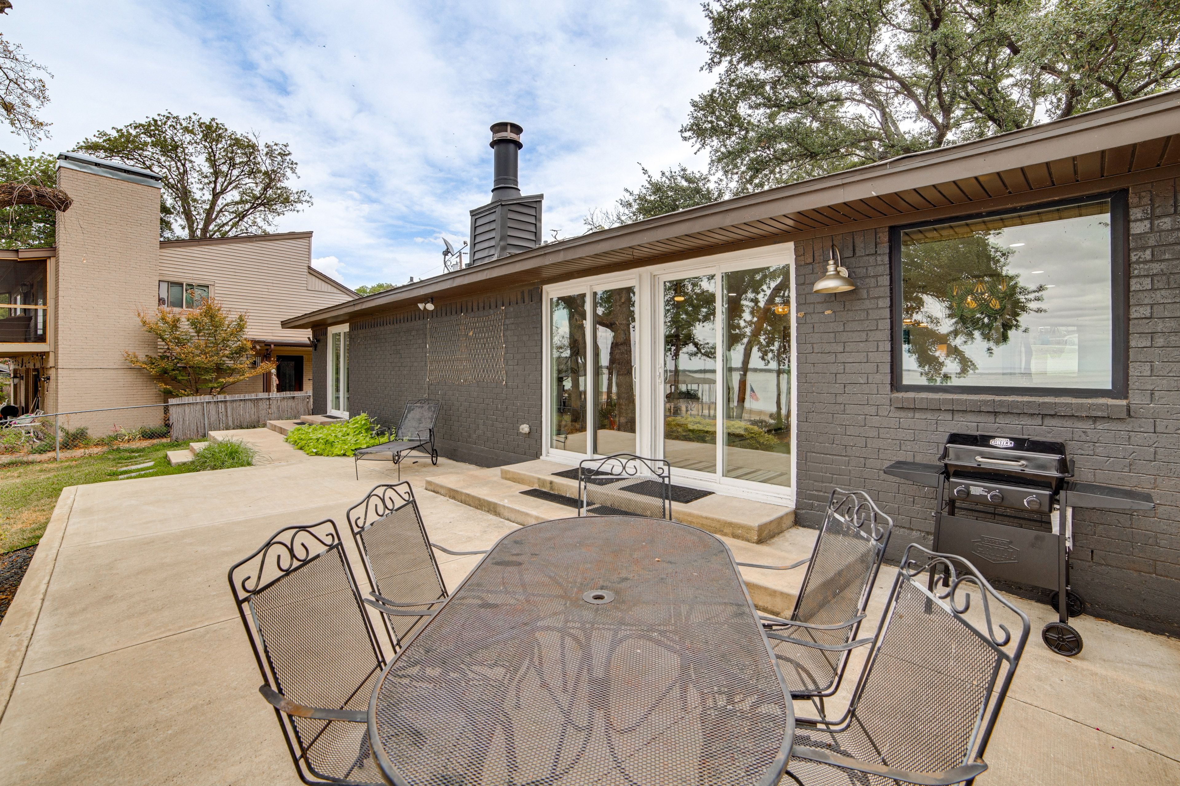 Furnished Patio | Outdoor Dining