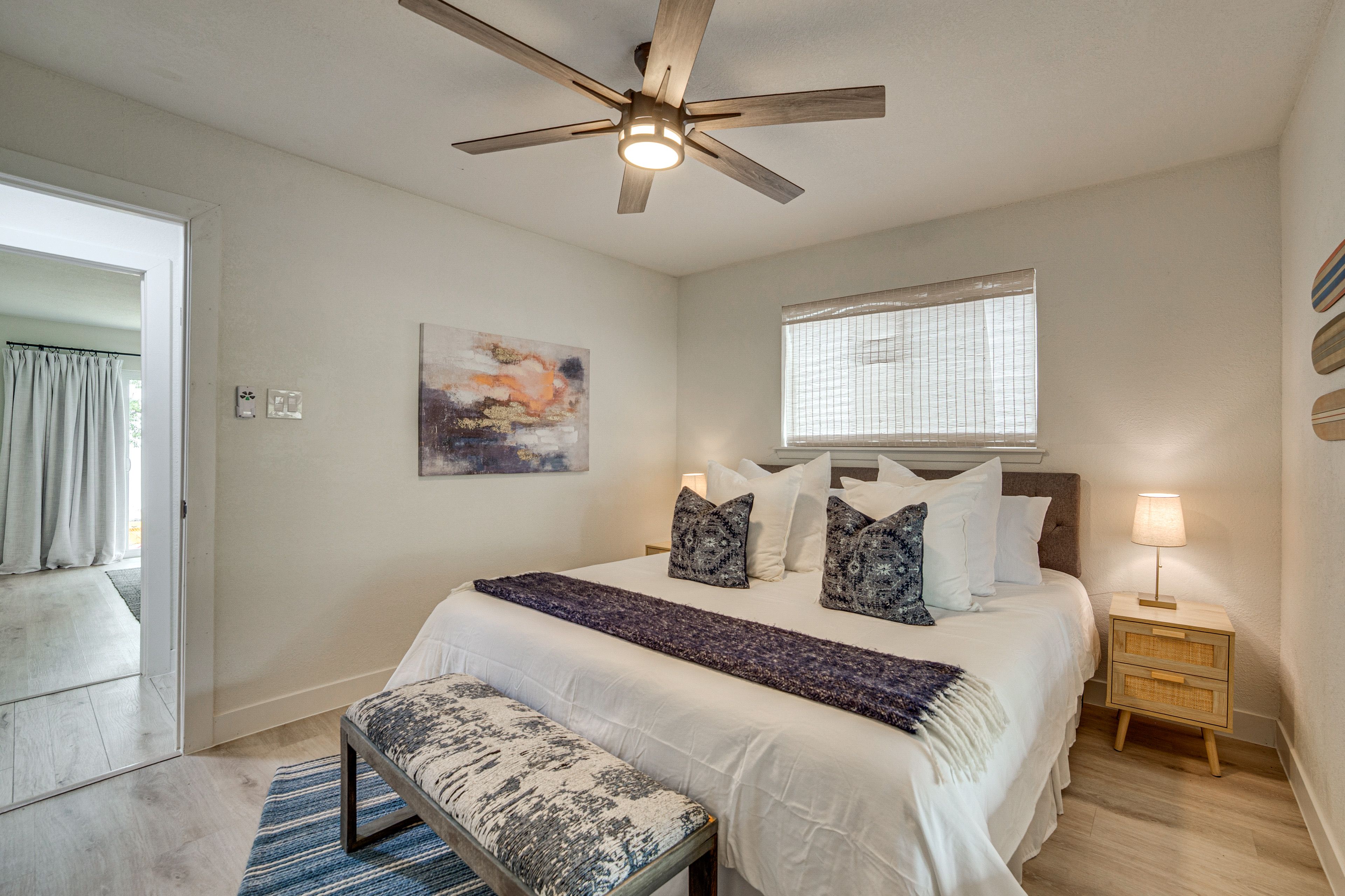 Bedroom | King Bed