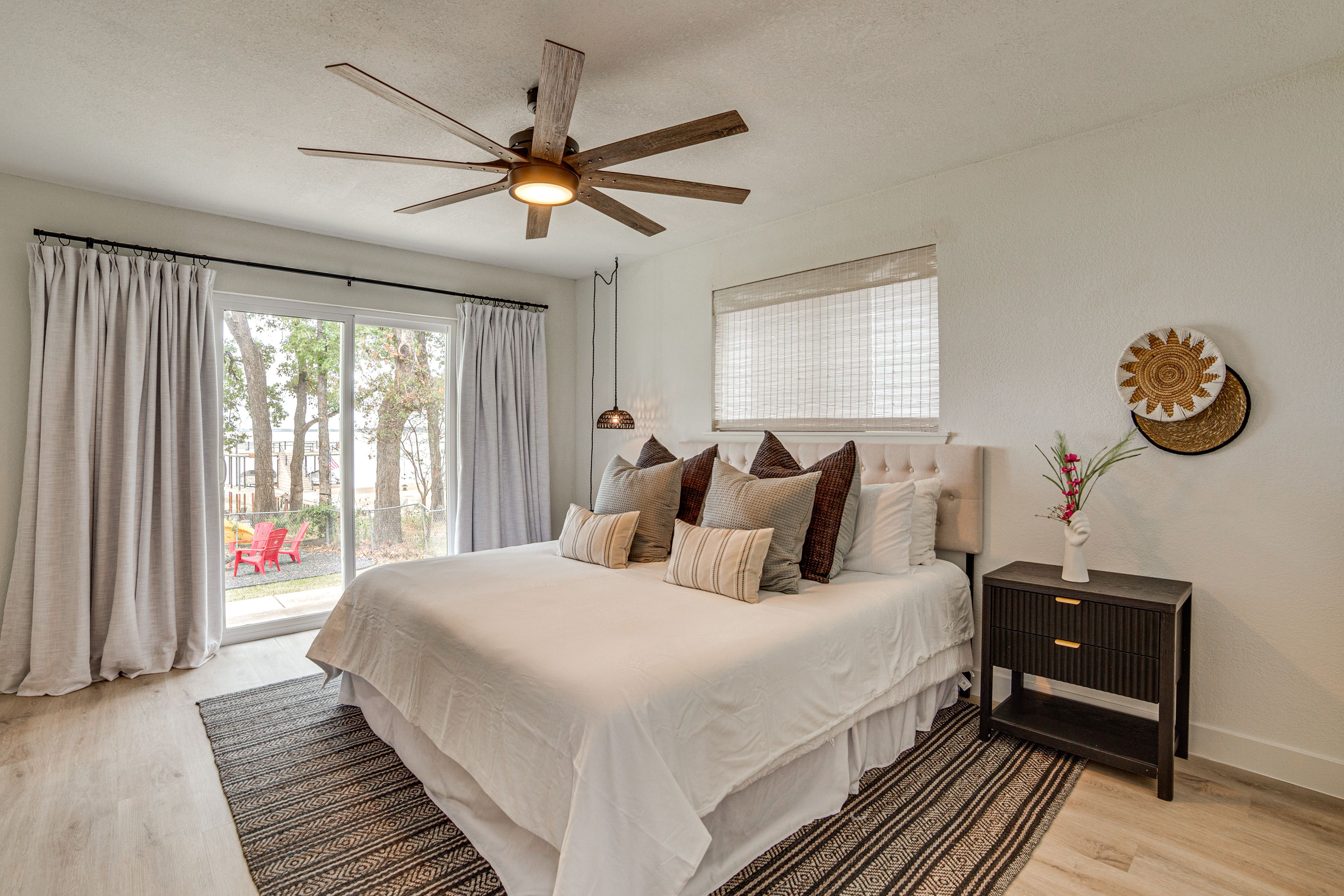 Bedroom | King Bed