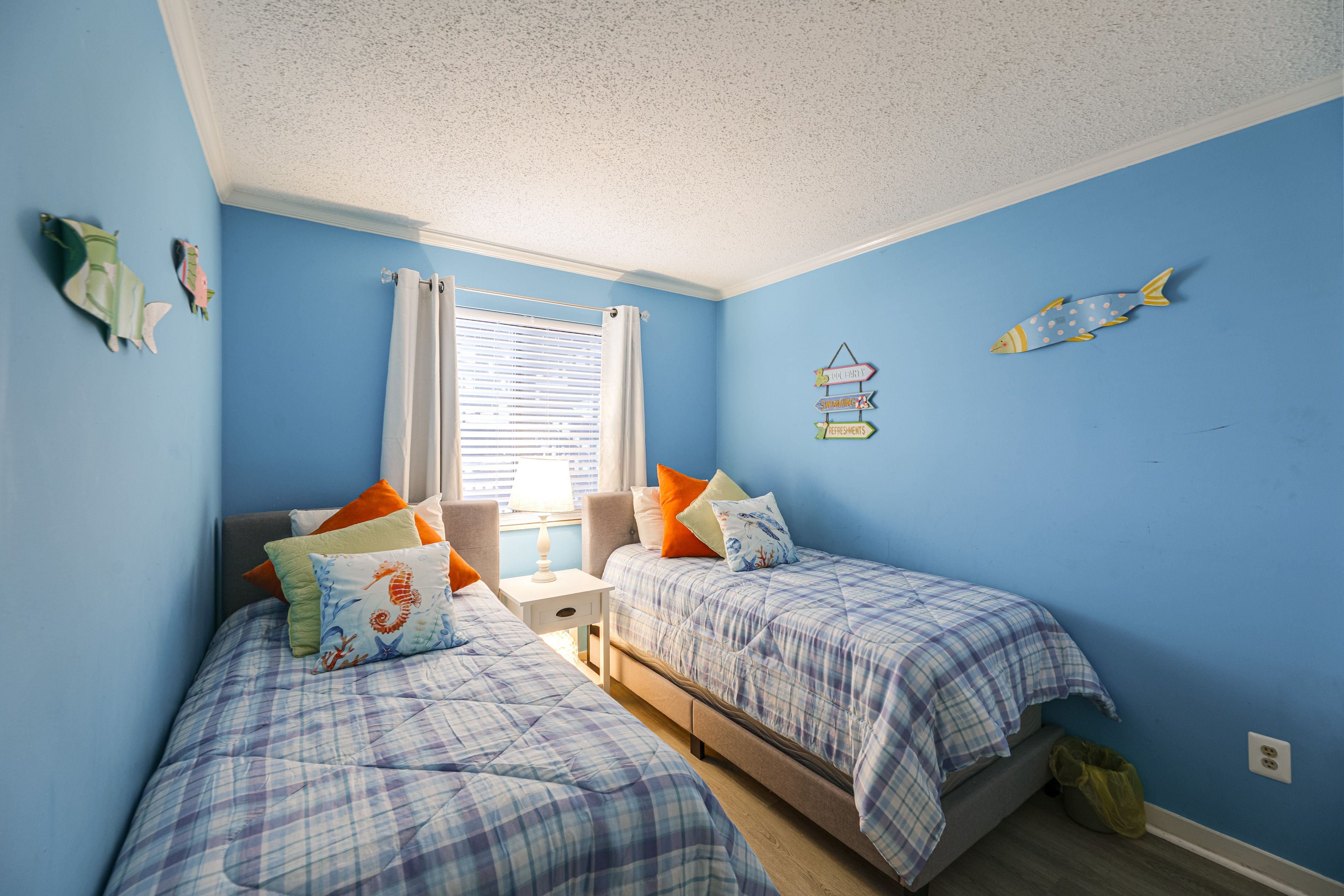 Bedroom 2 | 2 Twin Beds